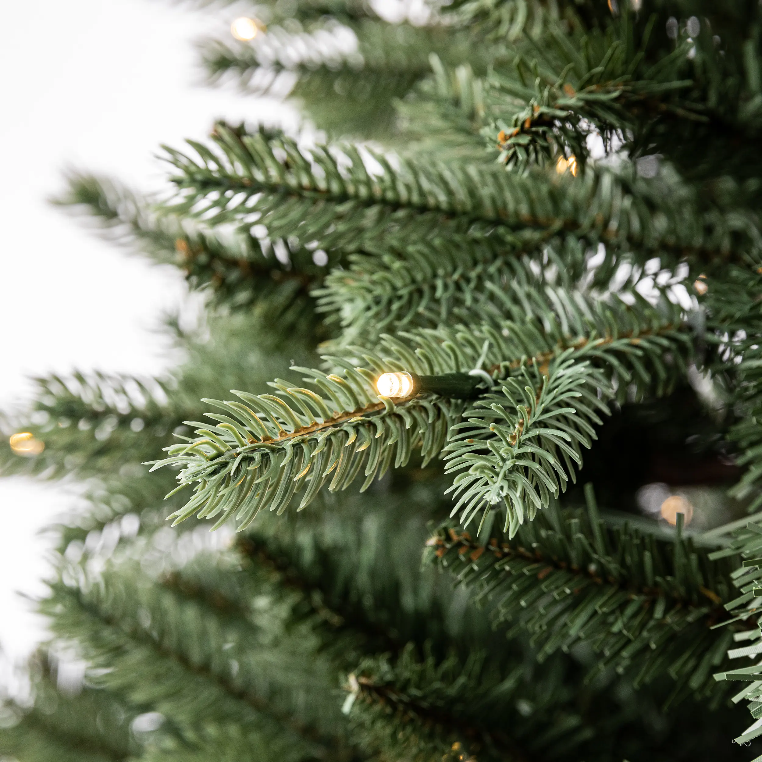 Primaster Weihnachtsbaum 1,5 m grün beleuchtet 200 Lichter warmweiß