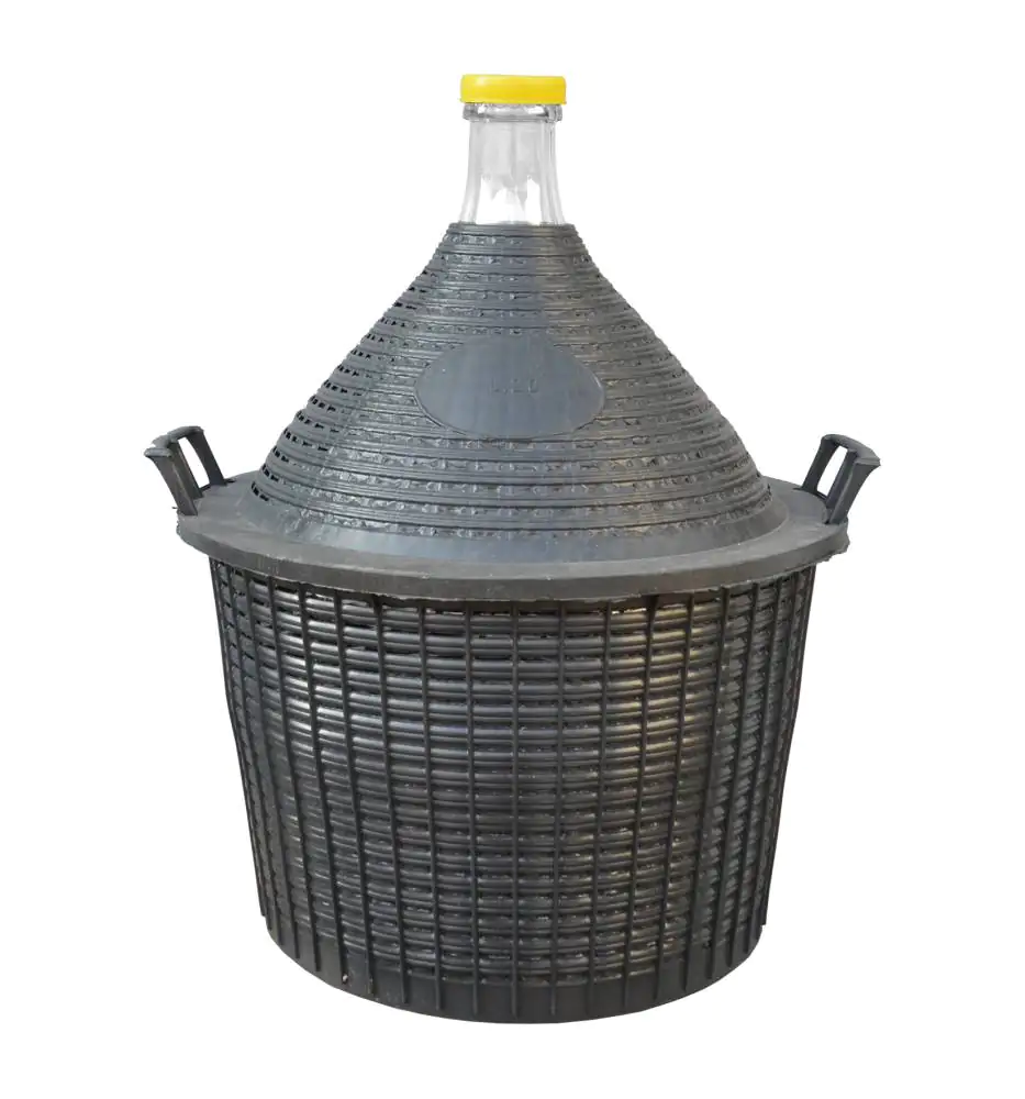 Glasballon im Schutzkorb