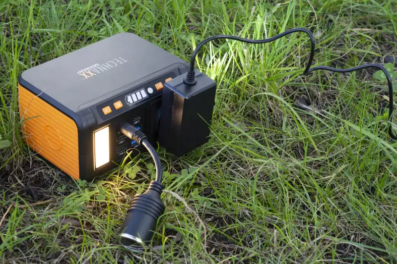 Technaxx mini Powerstation TX-205 80 Watt, 20 Ah Quick Charge 3.0 Technaxx mini Powerstation TX-205 80 Watt, 20 Ah Quick Charge 3.0