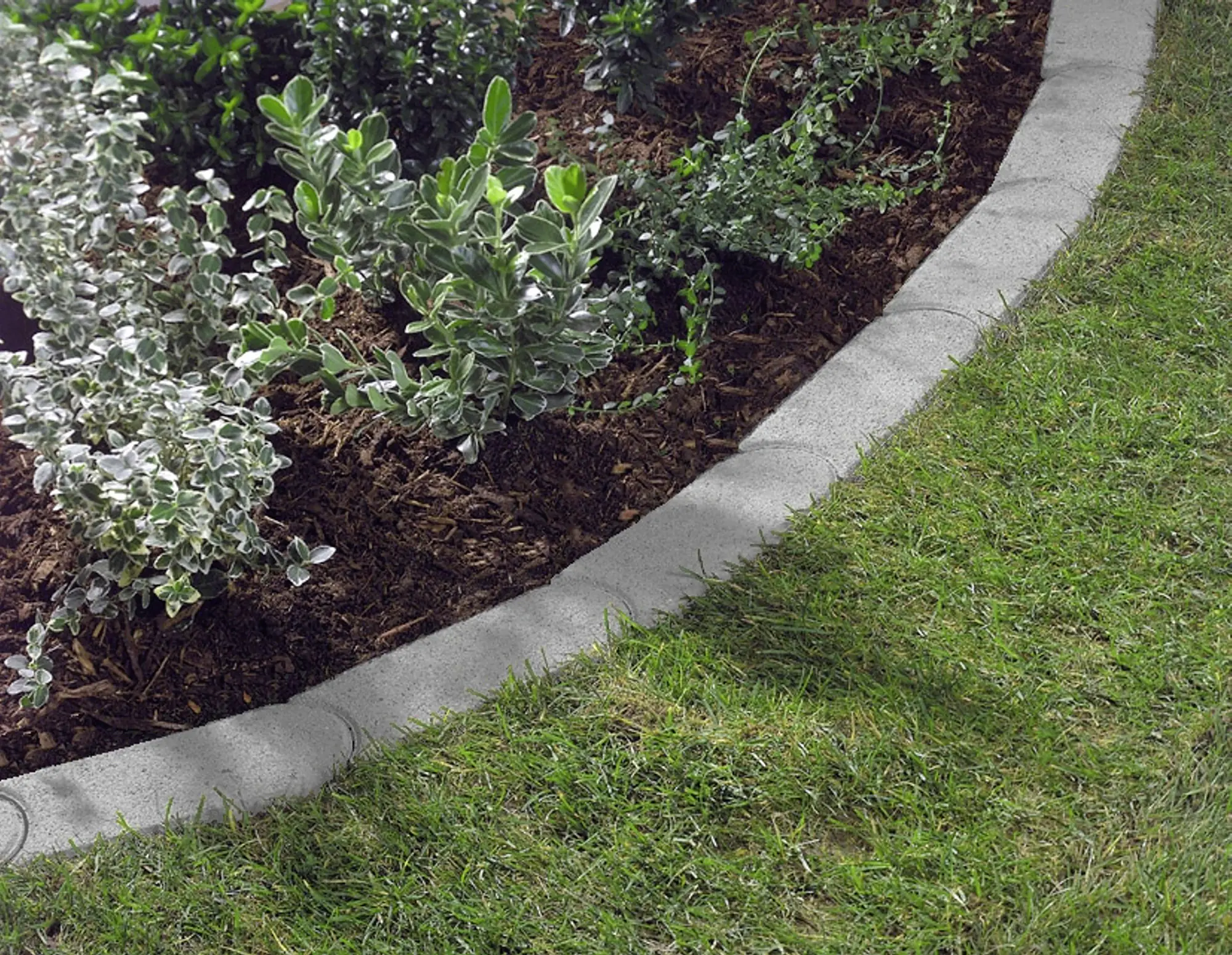 Kann Rasenkante Mini 24 x 10 x 4,5 cm grau Kann Rasenkante Mini 24 x 10 x 4,5 cm grau