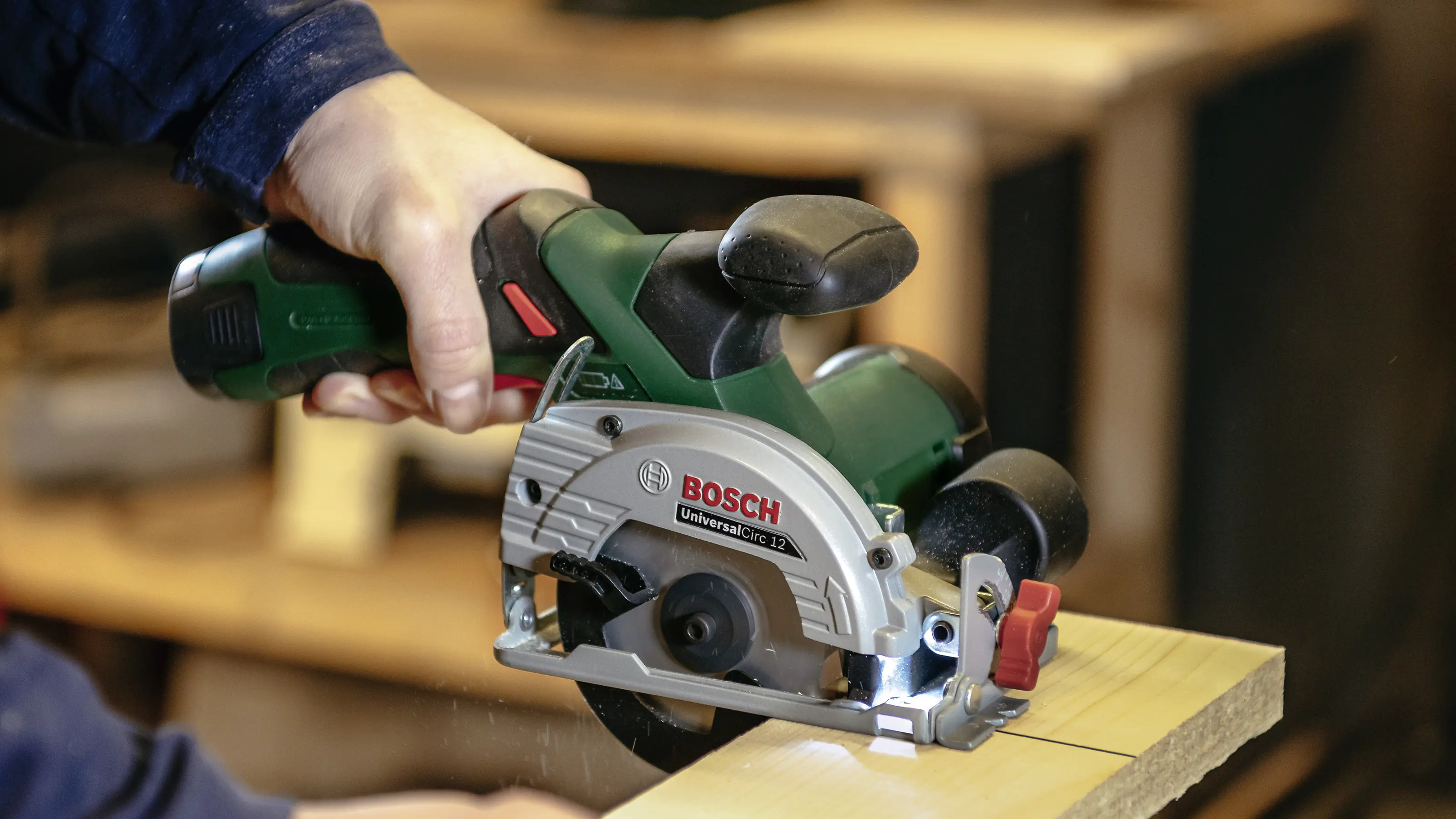 Bosch Akku-Kreissäge UniversalCirc 12 V Bosch Akku-Kreissäge UniversalCirc 12 V