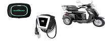 Drei Produkte rund um Elektromobilität: links eine schwarze Wallbox mit grünem Leuchtrahmen, in der Mitte ein Ladekabel mit Display und Stecker, rechts ein schwarzer Elektroroller mit Topcase.
