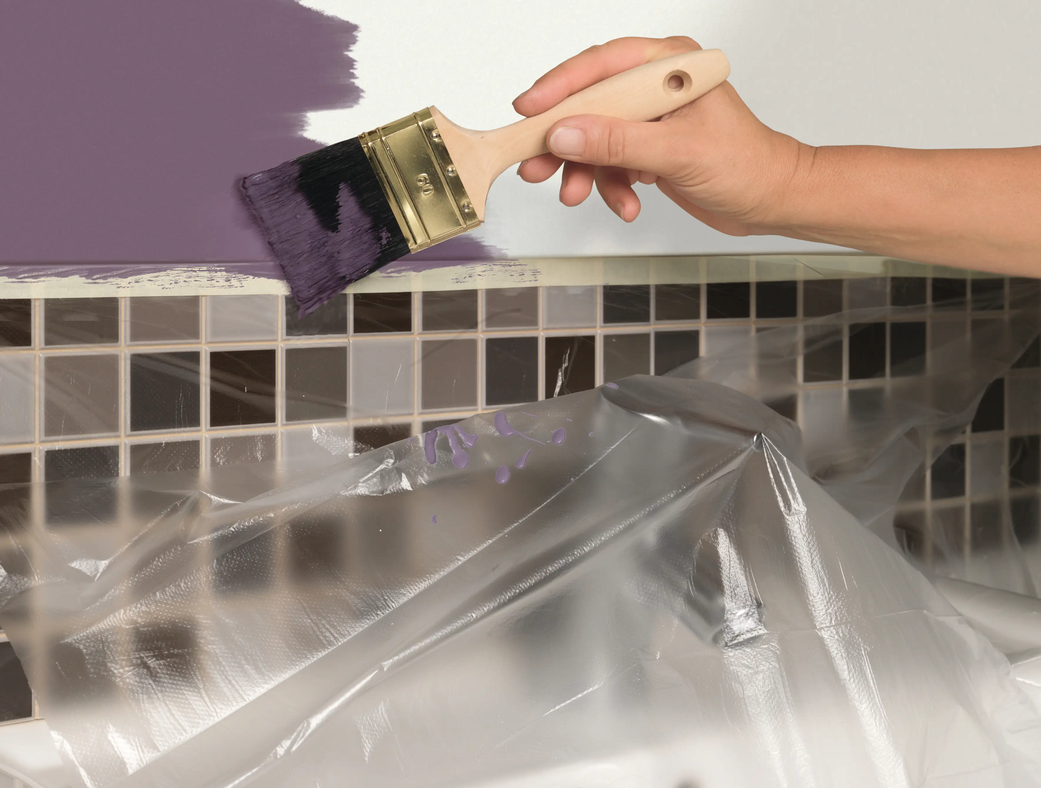 tesa Abdeckfolie mit Malerband (2 in 1) im Abroller 33 m x 0,55 m