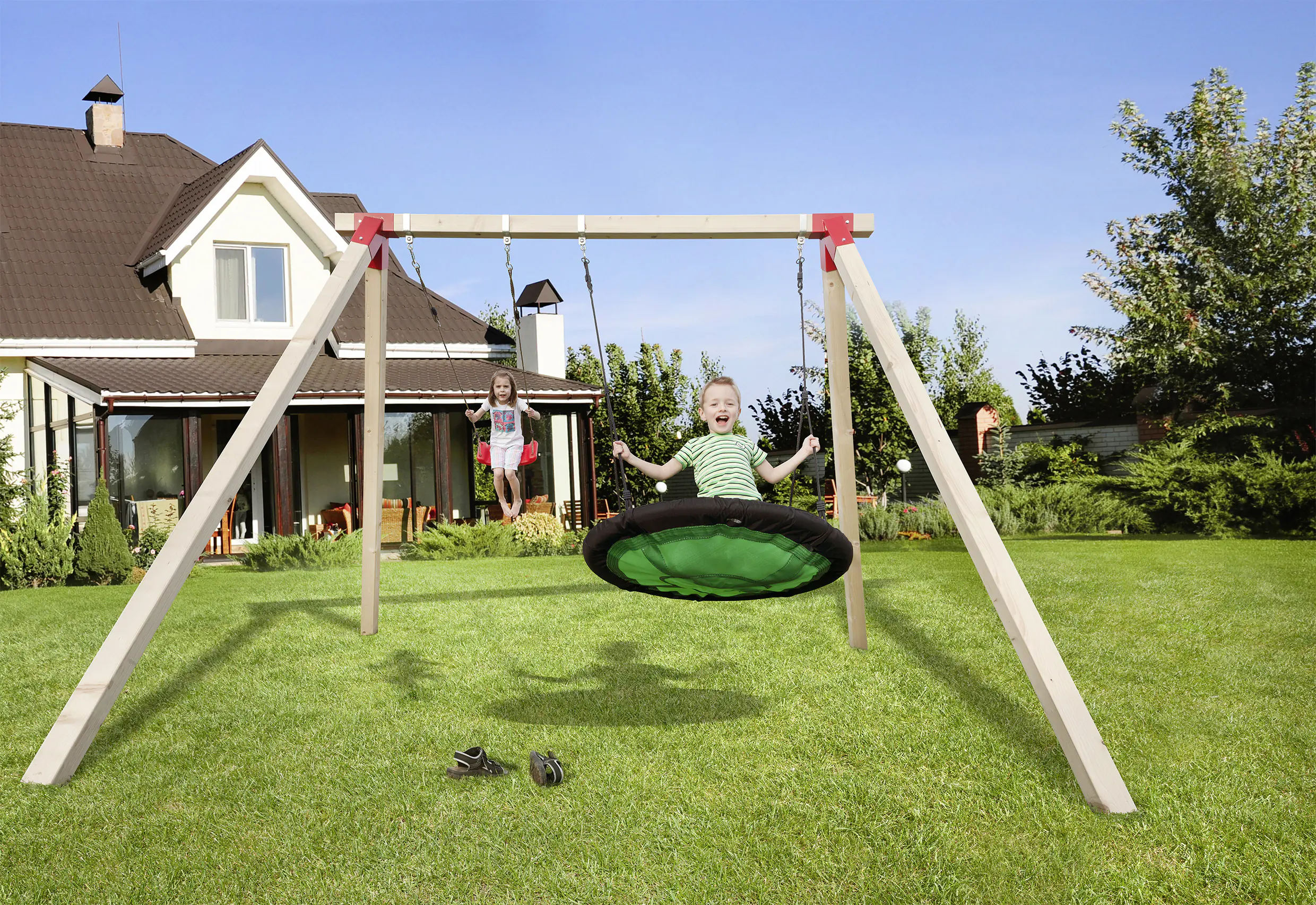 Weka Doppelschaukel Tabaluga 340 x 290 x 240 cm, mit Schaukelbrett / Netz