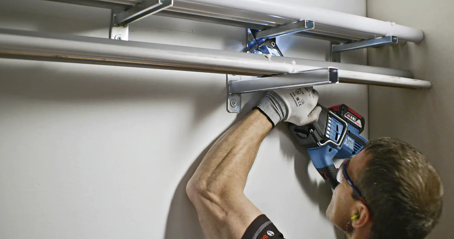 Bosch Professional Akku-Säbelsäge GSA 18V-32 Solo