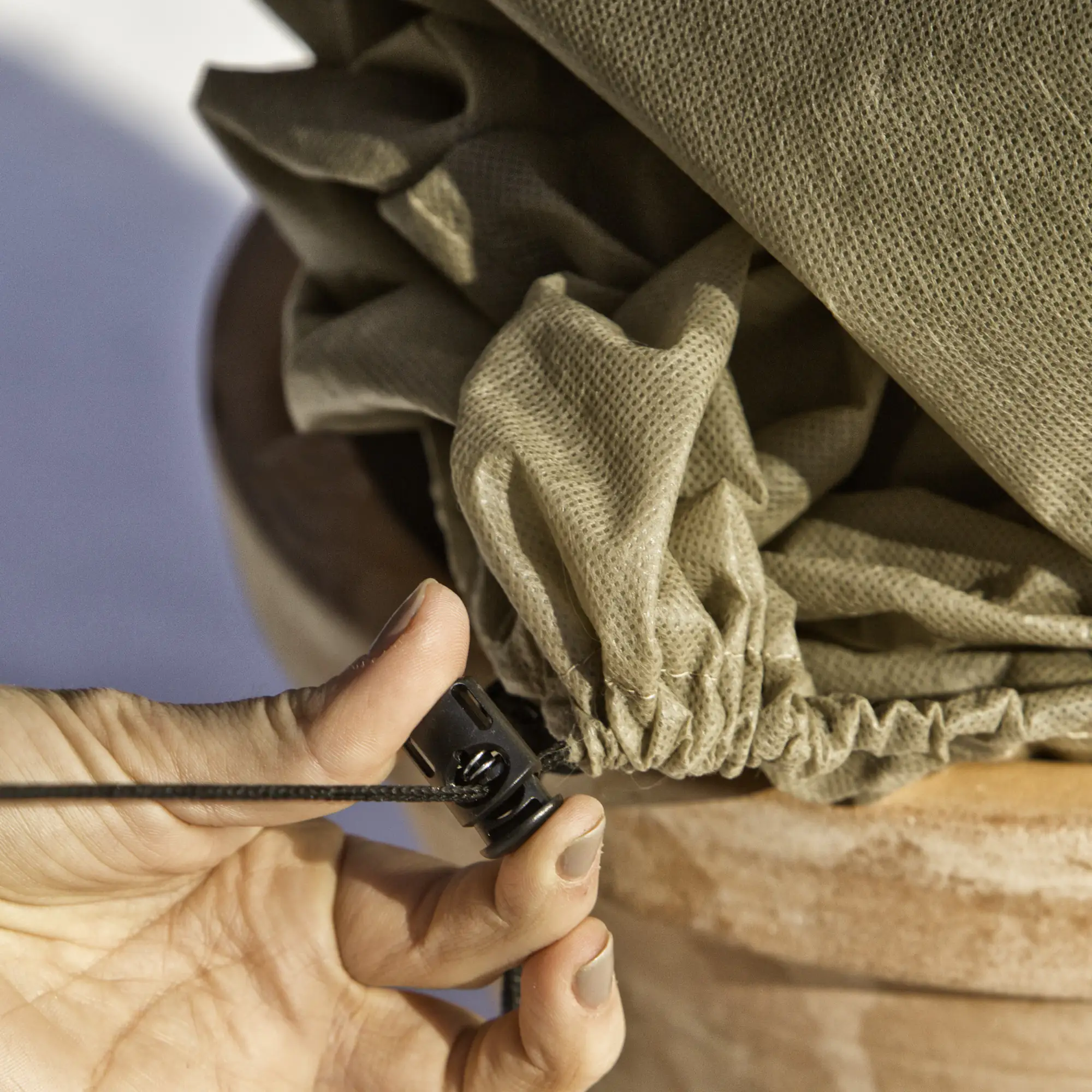 Windhager Deko-Haube Protect XXL 1,4 x 2 m, beige mit Hirschmotiv