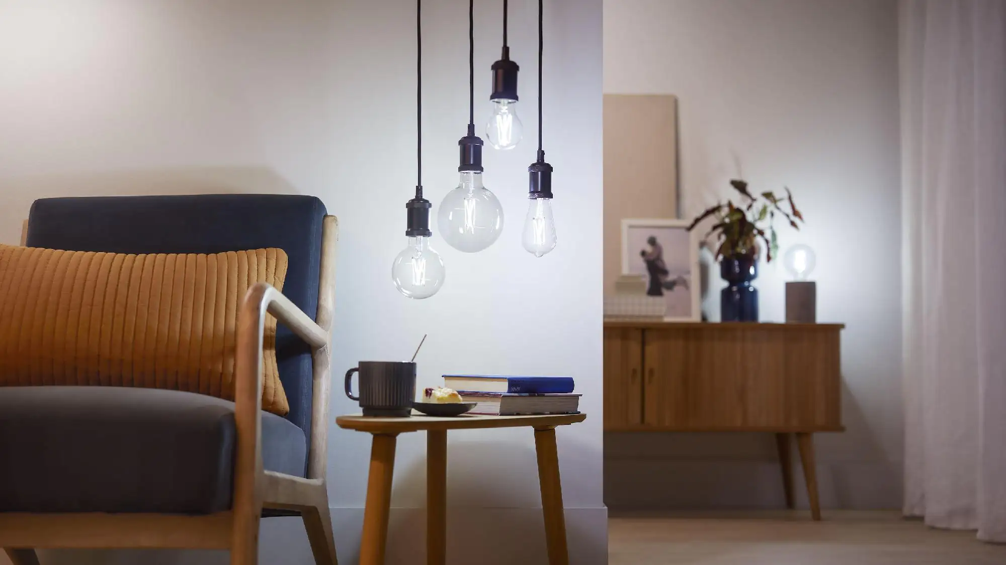 Philips Smart LED Leuchtmittel Tunable White Clear ST64 E27 Edisonform 7 W Philips Smart LED Leuchtmittel Tunable White Clear ST64 E27 Edisonform 7 W