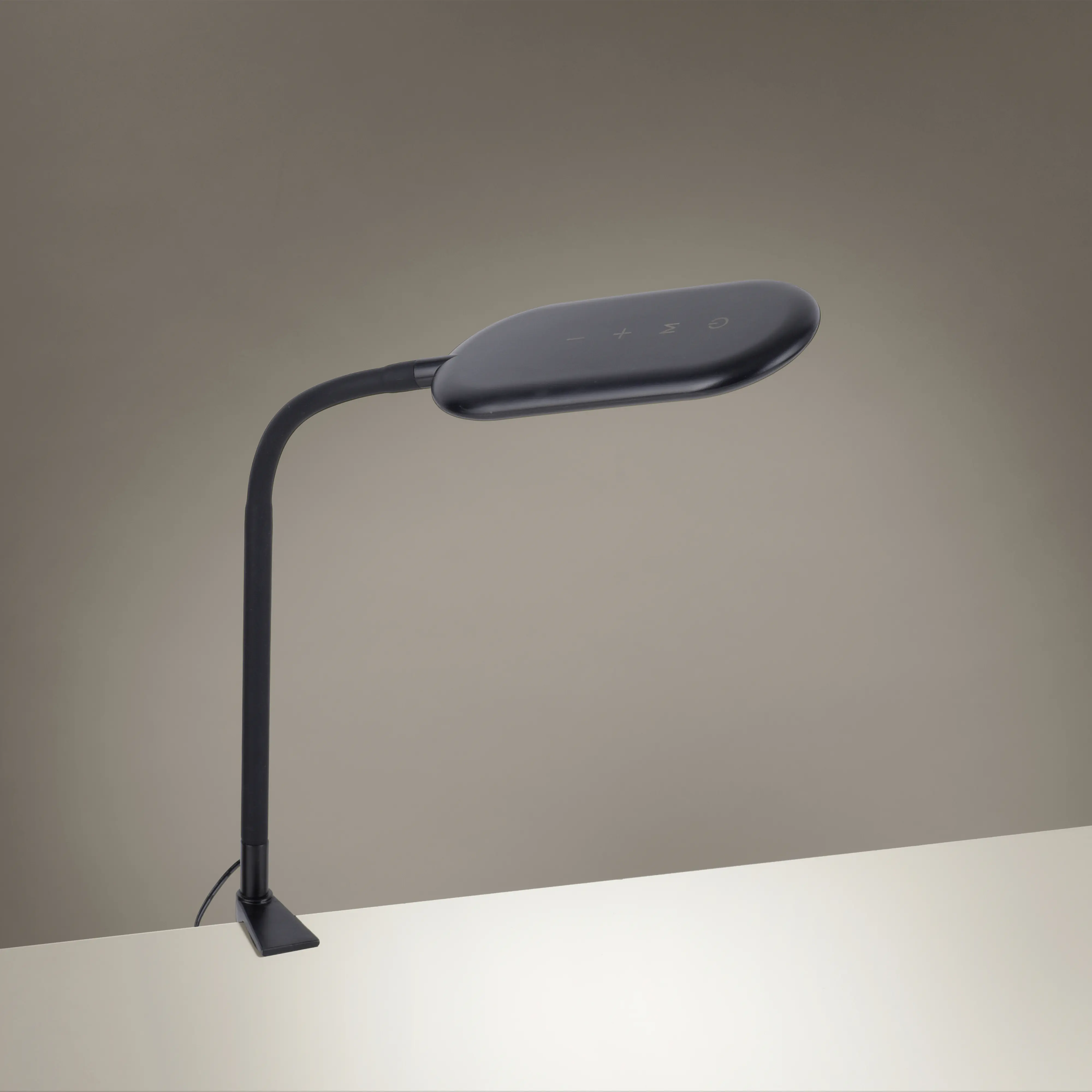 JustLight CCT LED Klemmleuchte schwarz 68 x 10 cm dimmbar