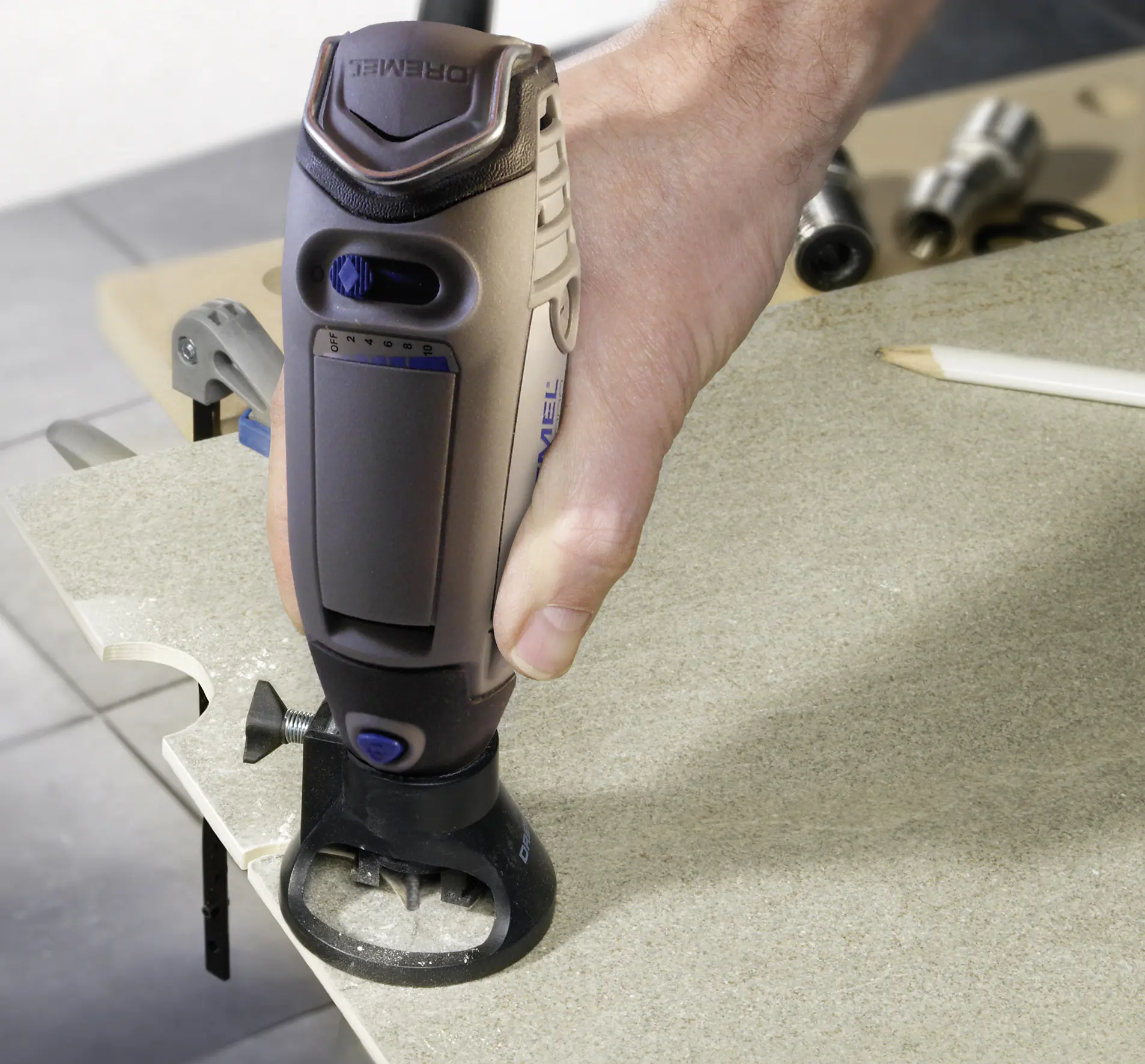 Dremel Fräsvorsatz für Keramik-Wandfliesen 566