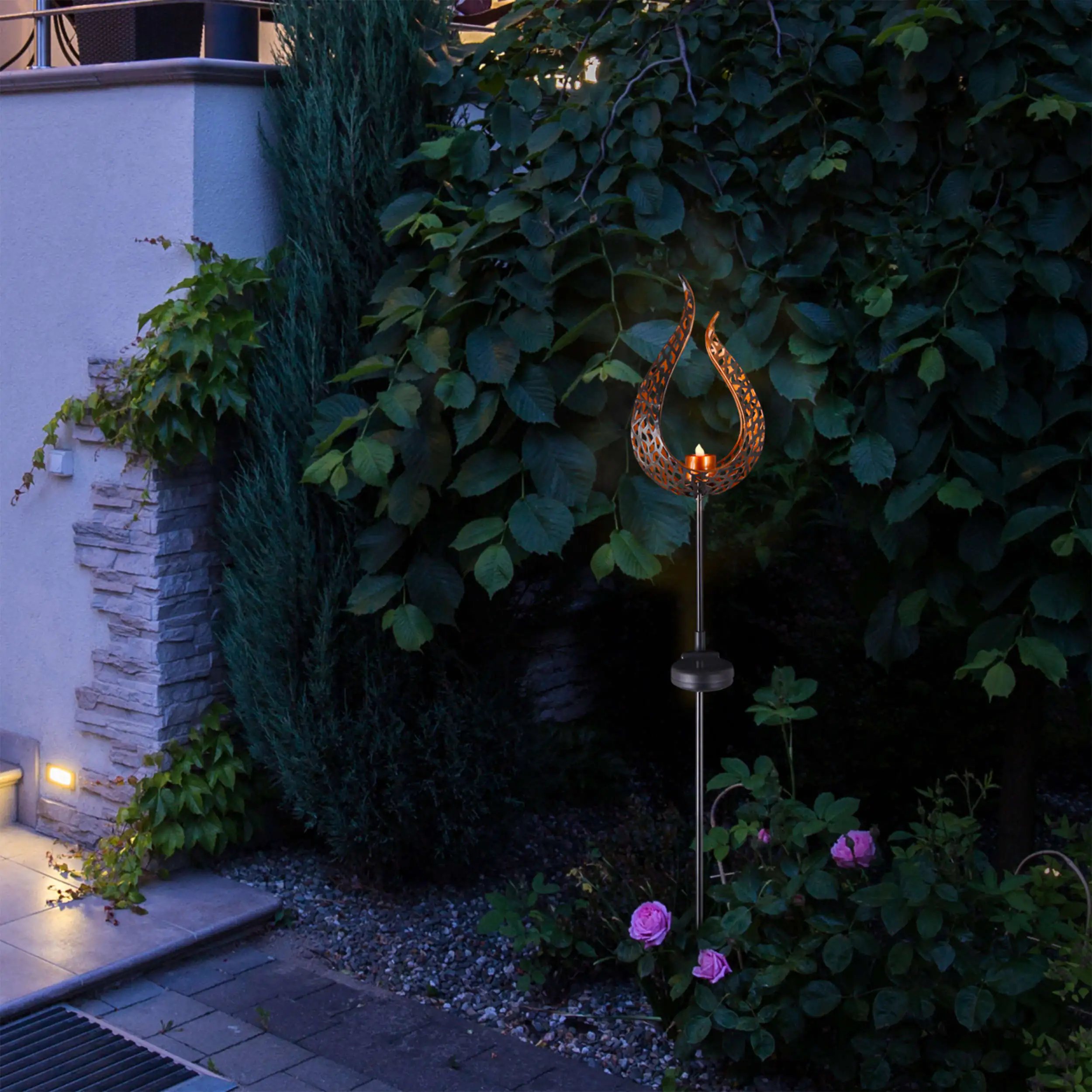 Näve Solar-Gartenleuchte LED mit Dämmerungssensor Flamme 90 cm bronze