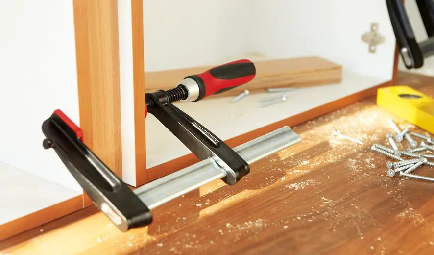 Bessey Tempergusszwinge 2-Komponentengriff mit Schutzkappen Bessey Tempergusszwinge 2-Komponentengriff mit Schutzkappen