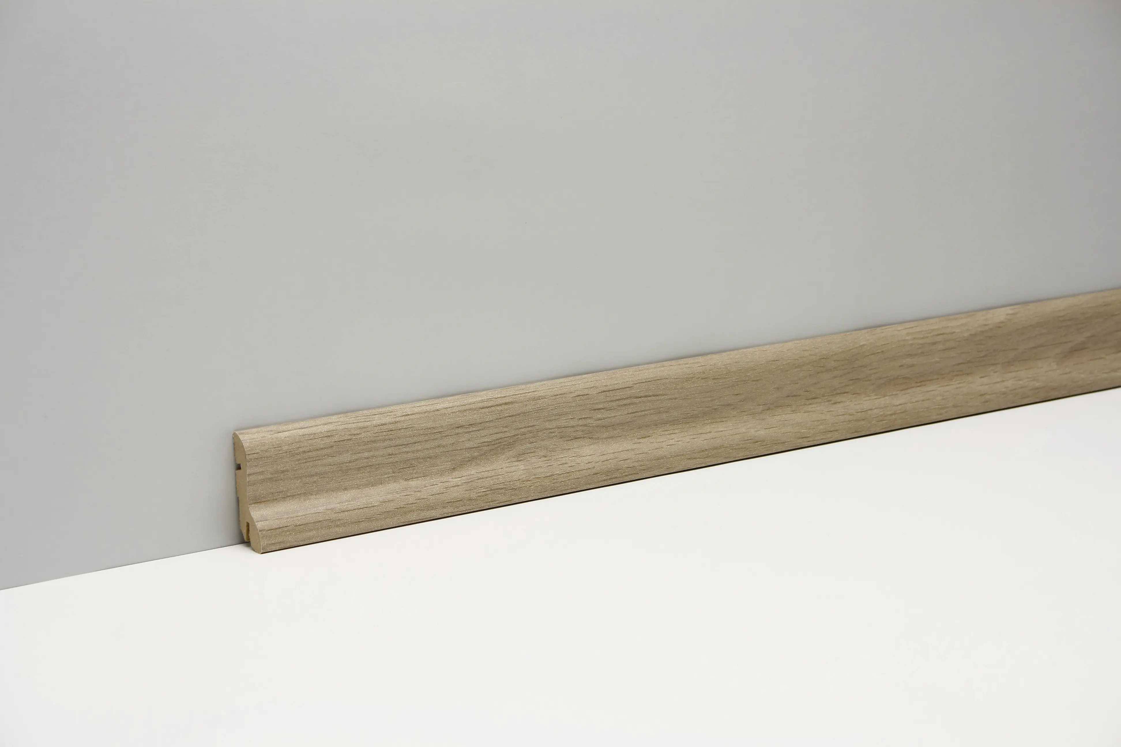 Classen Clip-Fußleiste 240 cm 40 x 20 mm Elfenbein Classen Clip-Fußleiste 240 cm 40 x 20 mm Elfenbein