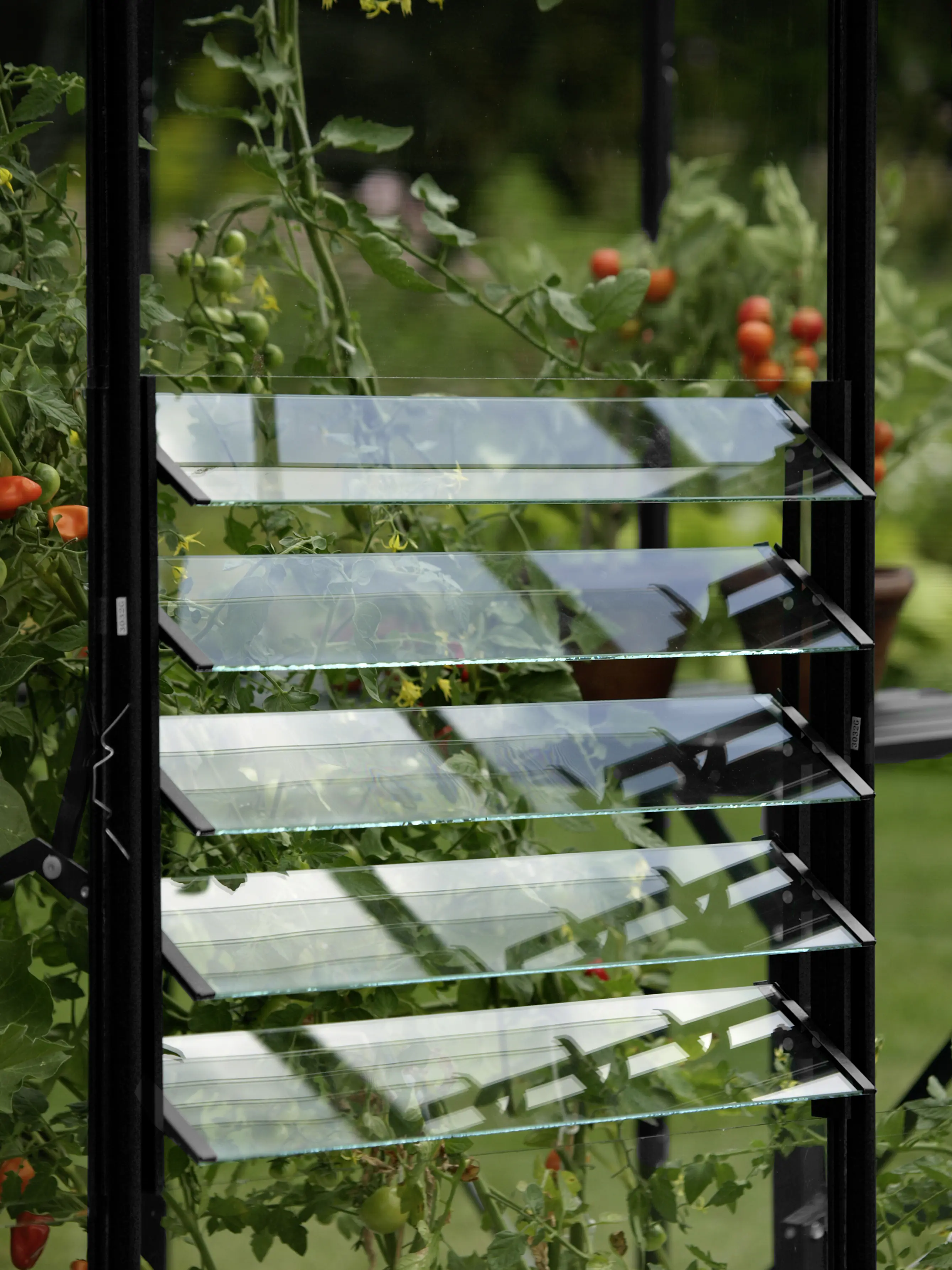 Vitavia Lamellen-Wandfenster 61 x 45 cm schwarz