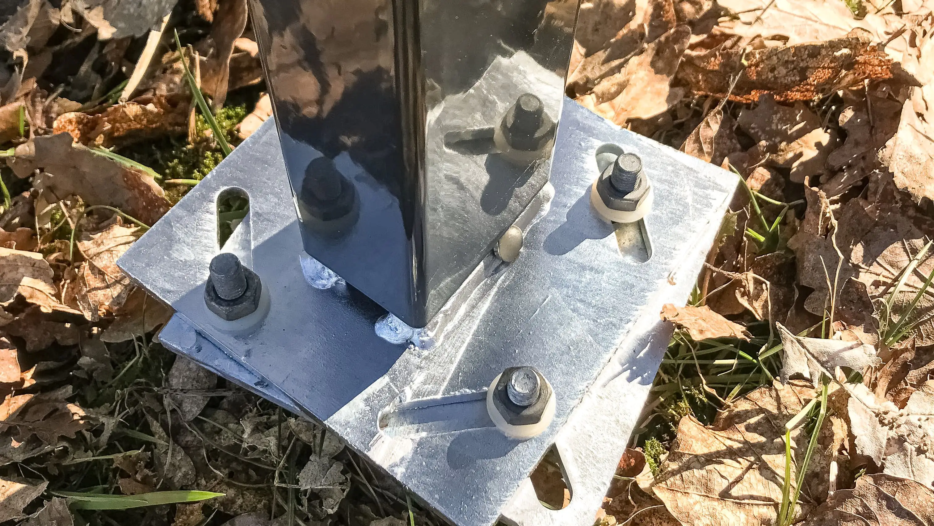 Alberts Einschlag-Bodenhülse für rechteckige Stahlrohr-Zaunpfosten