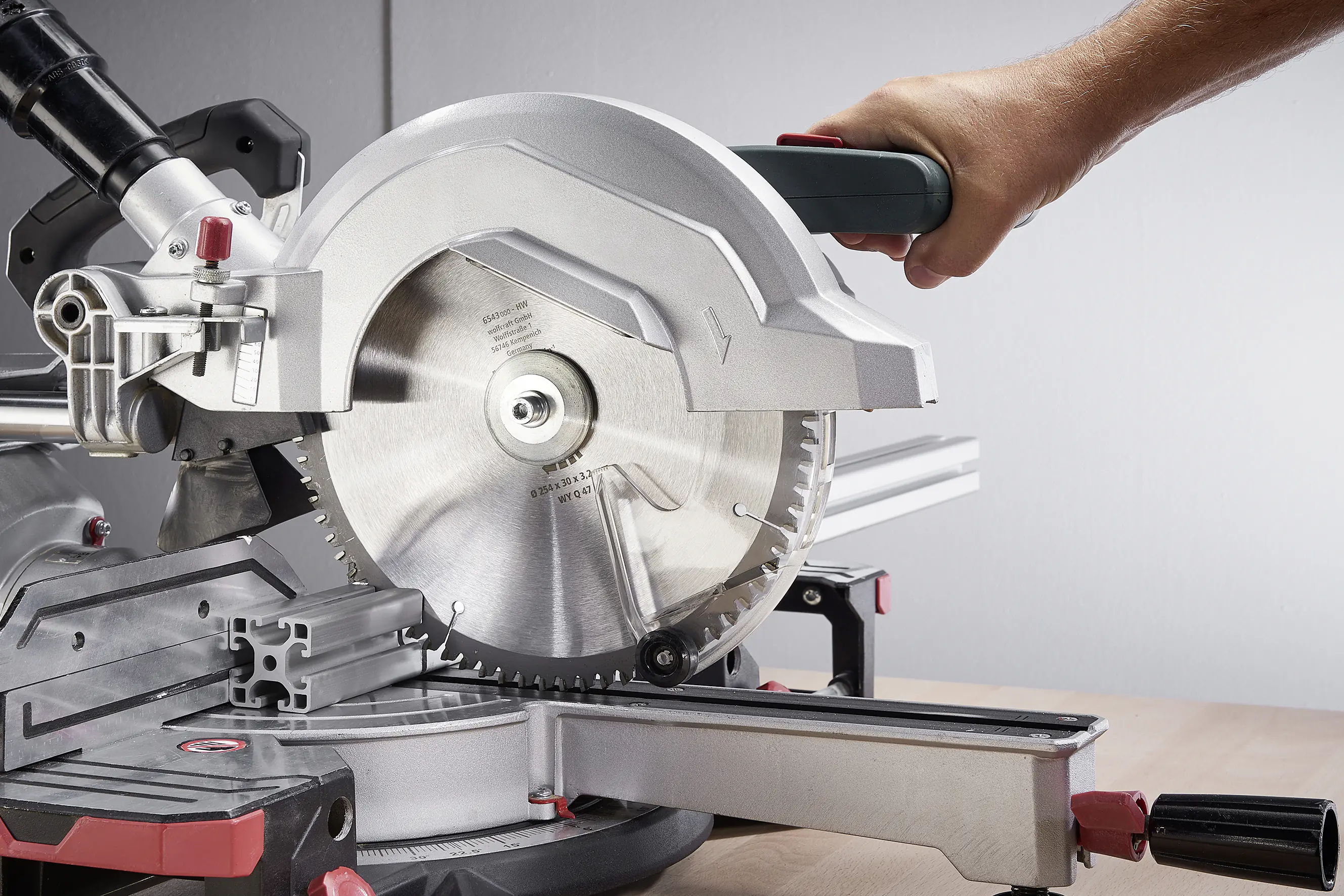 Wolfcraft Kapp- und Gehrungssägeblatt HM Serie lila 216 mm