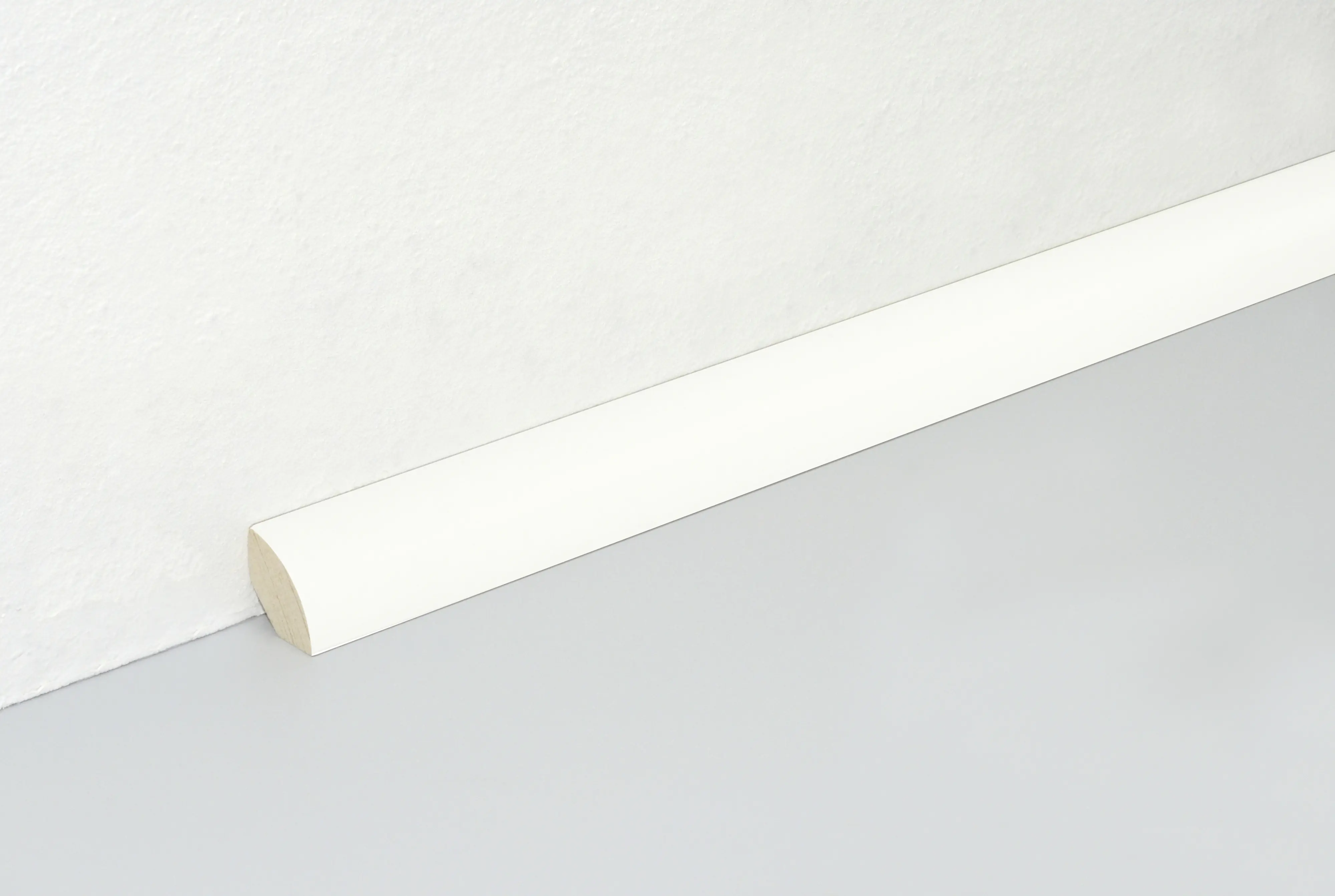 FN Neuhofer Viertelrundstab L0185 RAL9010 240 cm 18 x 18 mm