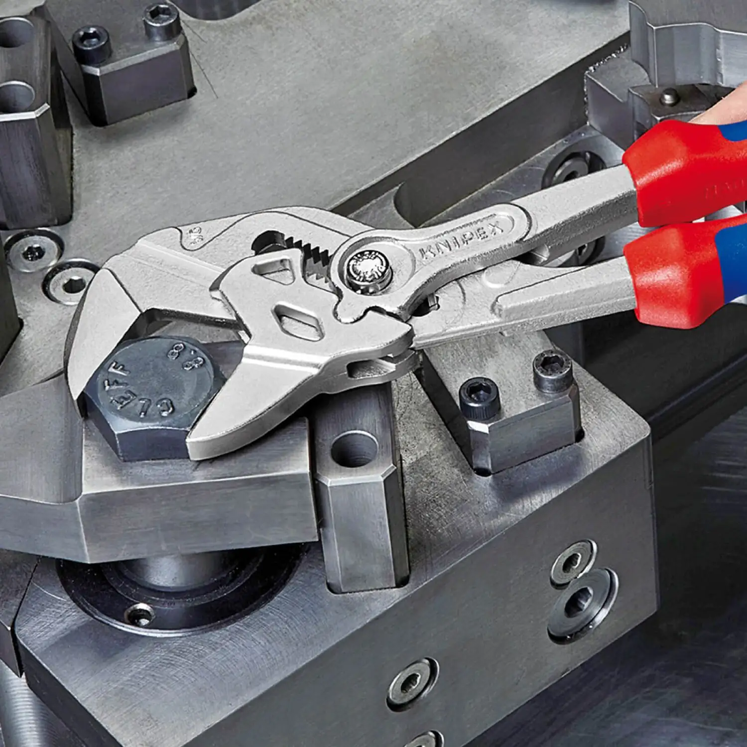 Knipex Zangenschlüssel vernickelt Mehrkomponenten-Hülle Knipex Zangenschlüssel vernickelt Mehrkomponenten-Hülle