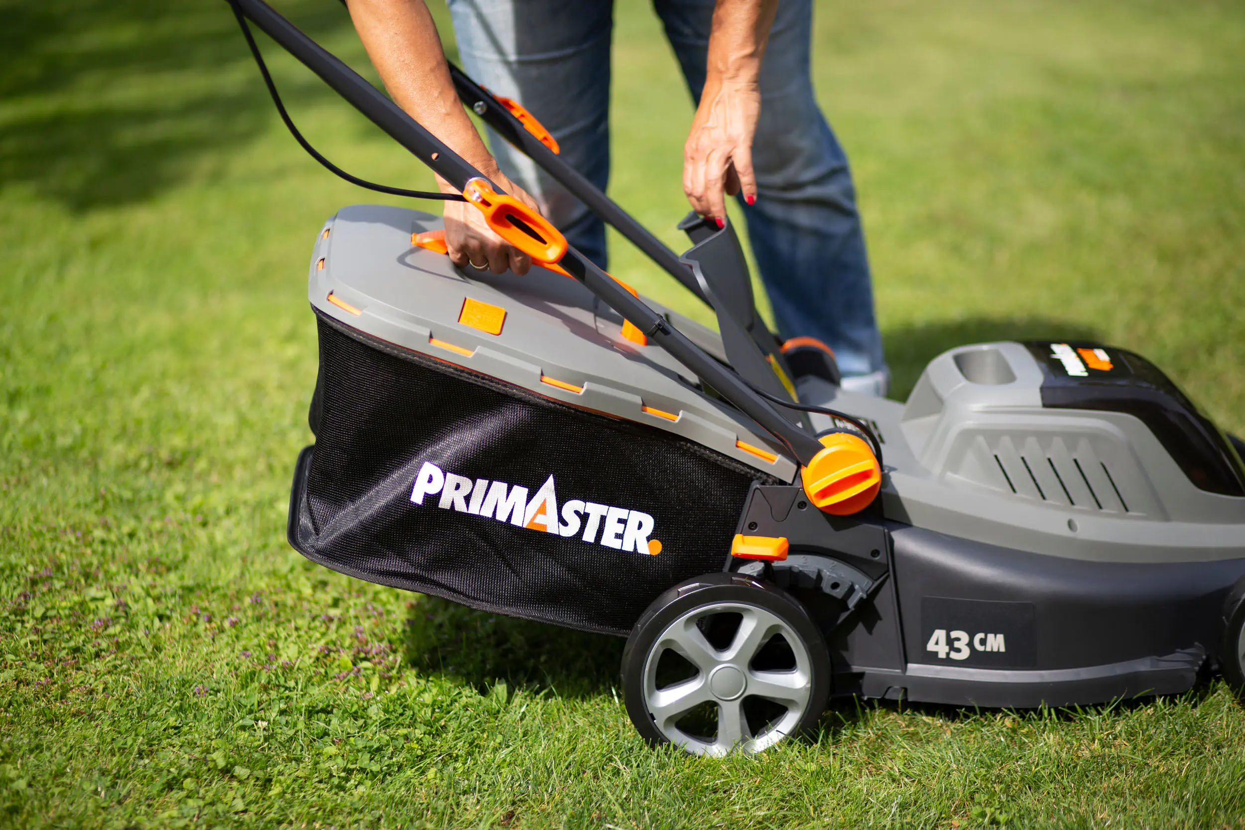 Primaster Akku-Rasenmäher PMARM 4043 40 V inkl. Akku 4,0 Ah & Mulchkit Primaster Akku-Rasenmäher PMARM 4043 40 V inkl. Akku 4,0 Ah & Mulchkit