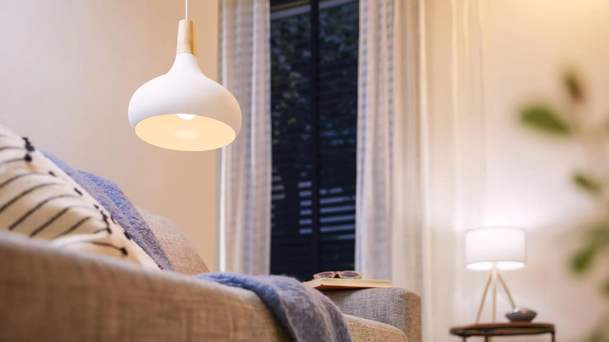 Philips Smart LED Leuchtmittel Tunable White A67 E27 Birnenform 13 W