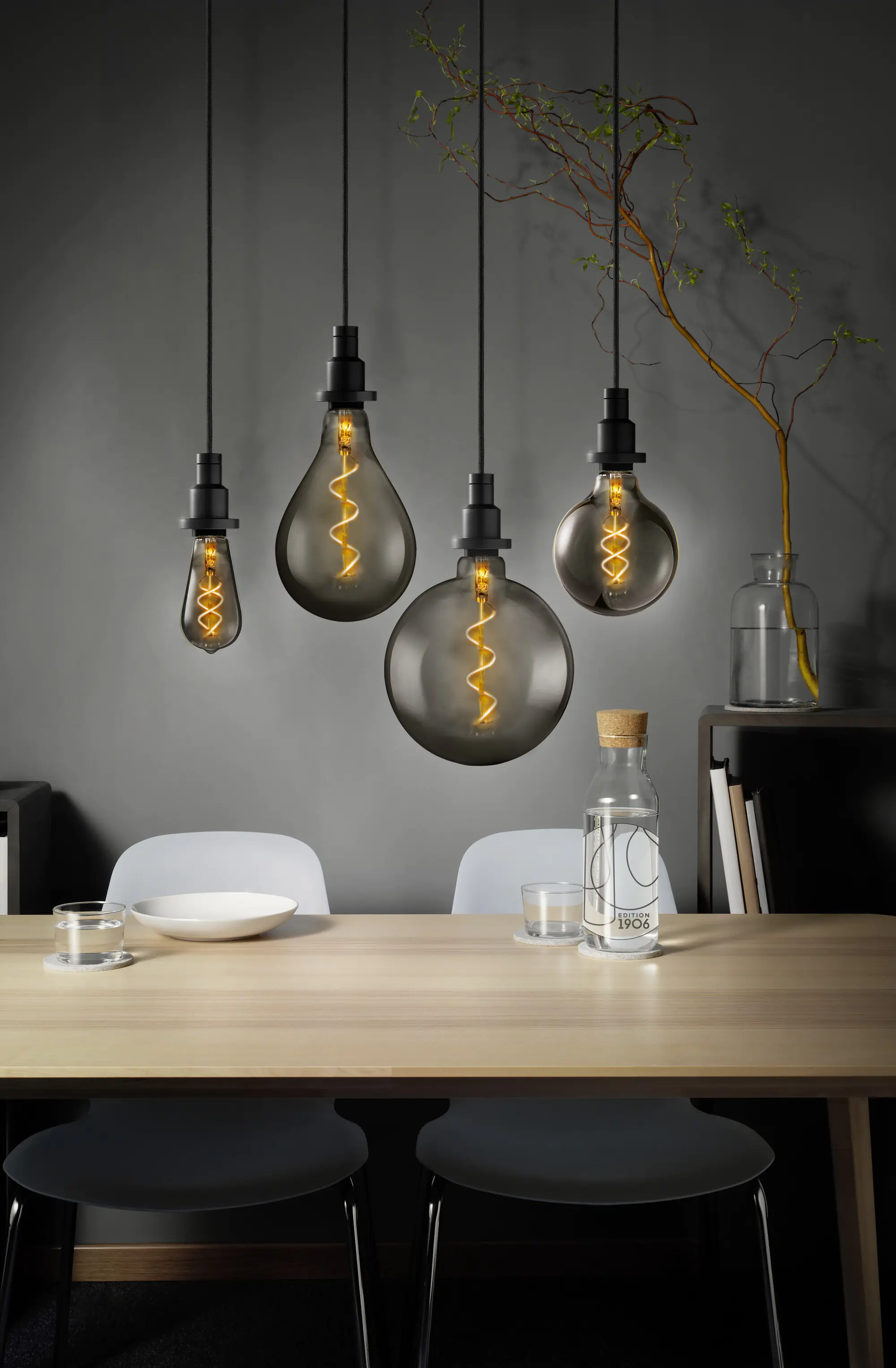 Osram LED XXL-Leuchtmittel Vintage 1906 Cla E27 4W warmweiß