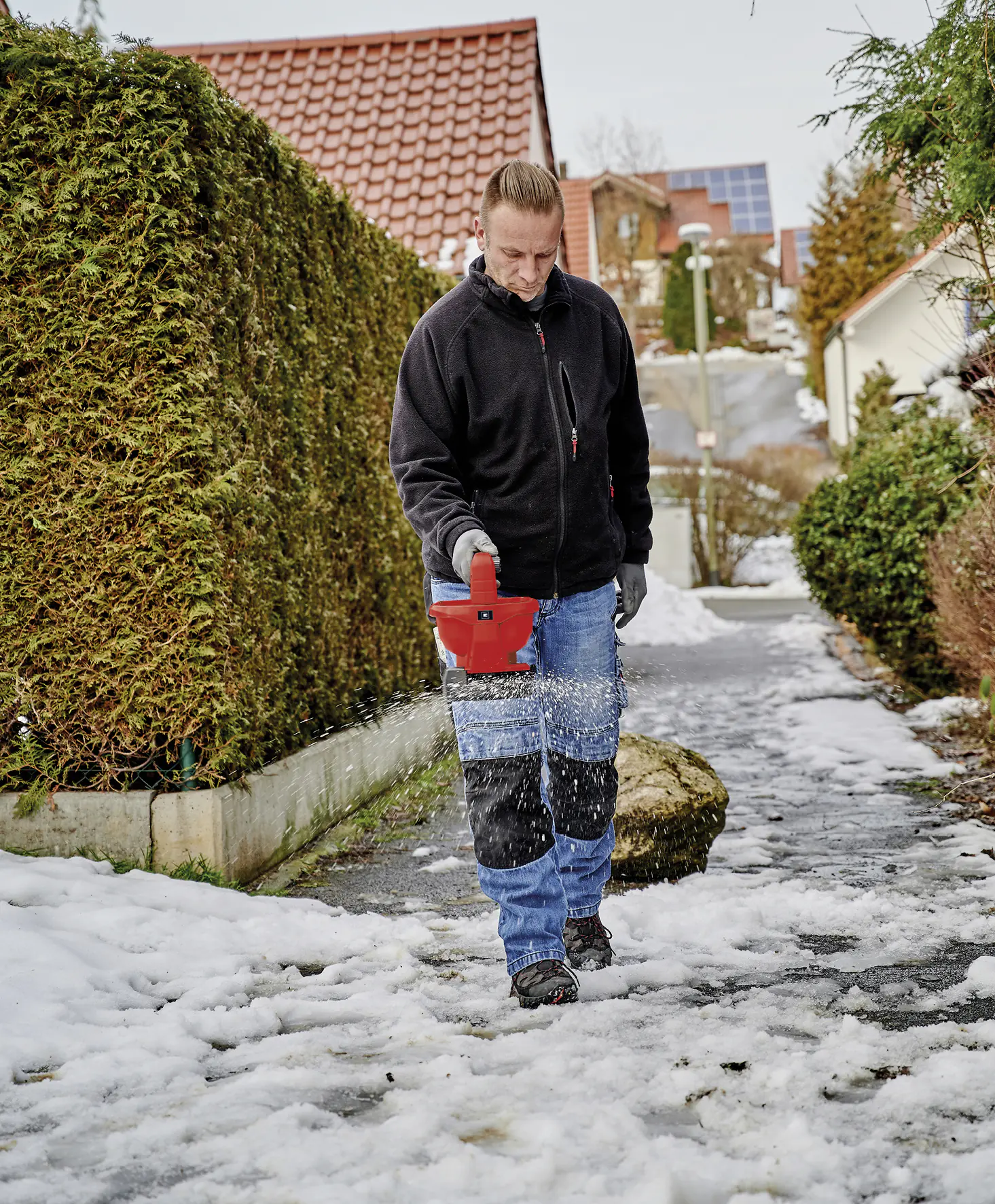 Einhell Akku Universal Streuer GE-US 18 Li-Solo 3,3 L Füllmenge Einhell Akku Universal Streuer GE-US 18 Li-Solo 3,3 L Füllmenge