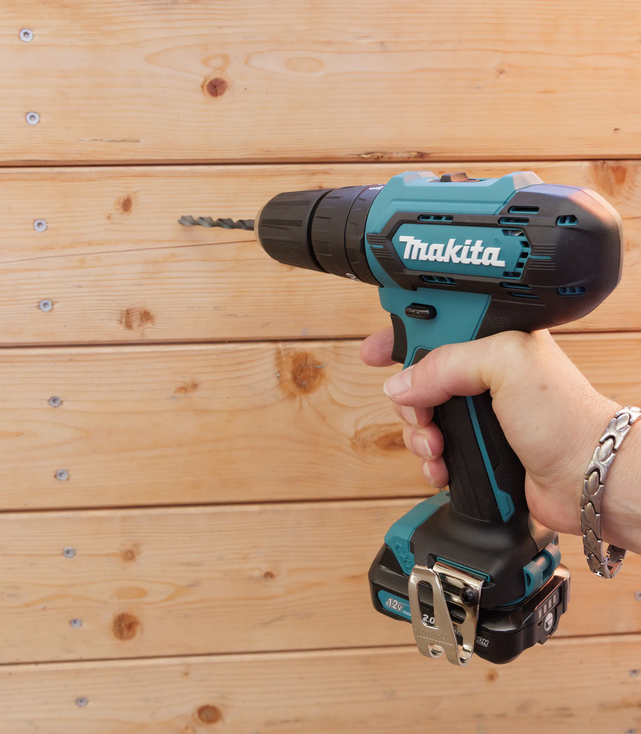 Makita Akku-Schlagbohrschrauber HP333DSAX1 12 V 2,0 Ah Makita Akku-Schlagbohrschrauber HP333DSAX1 12 V 2,0 Ah