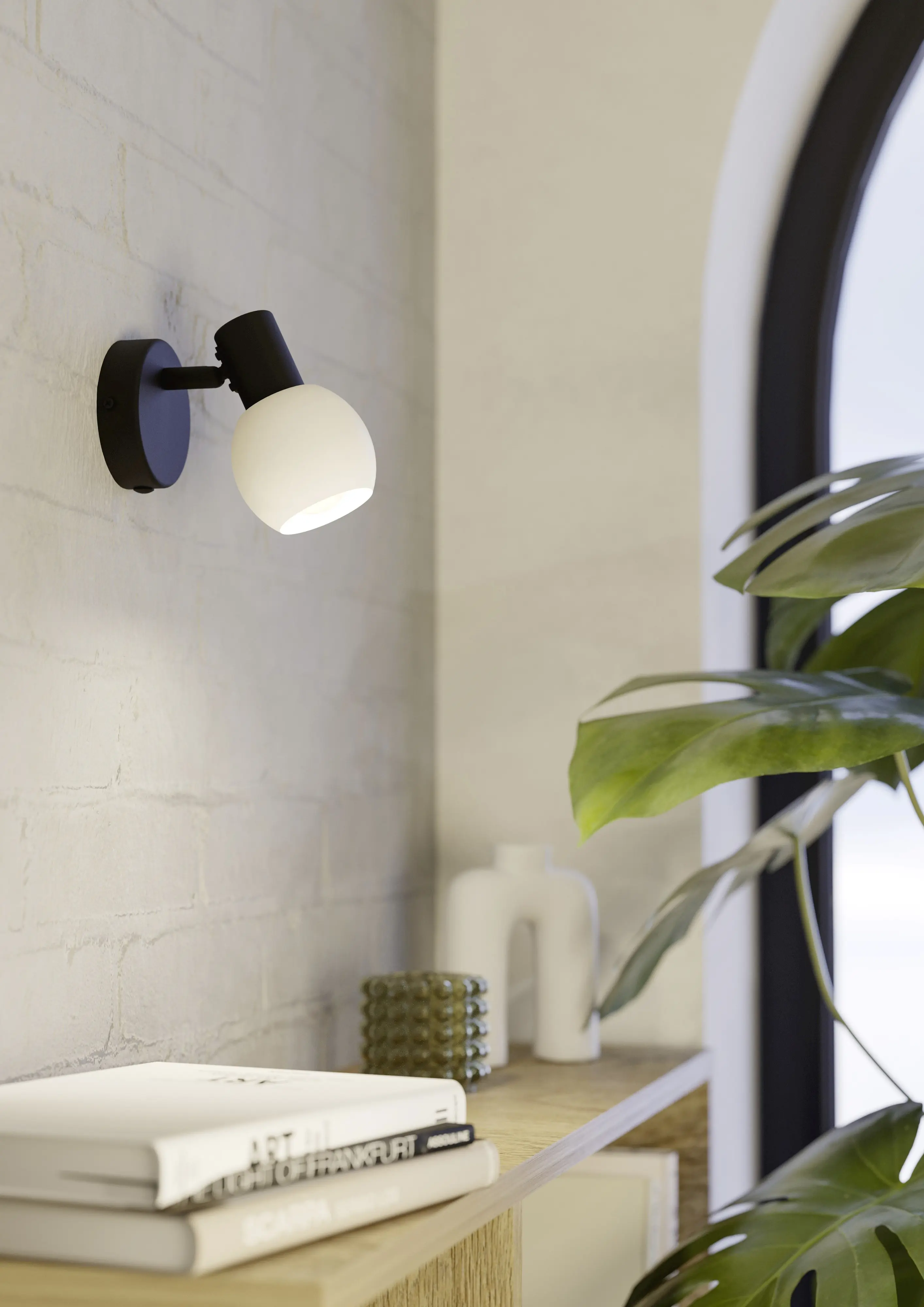 Eglo Wandspot Castellazo schwarz/opal 1er E14