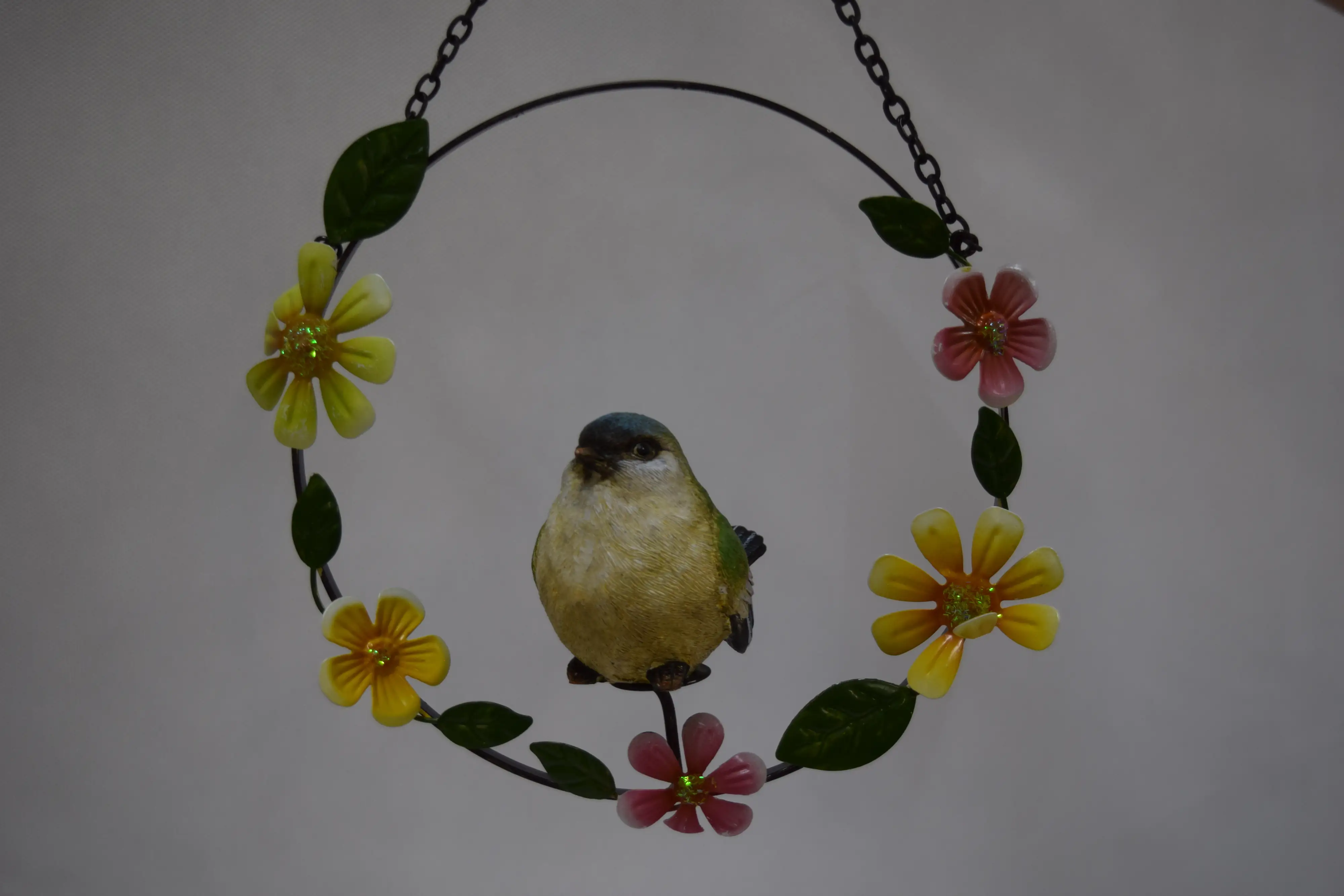 TrendLine Deko Hänger Vogel Metall Ø 40 cm grün rot gelb TrendLine Deko Hänger Vogel Metall Ø 40 cm grün rot gelb