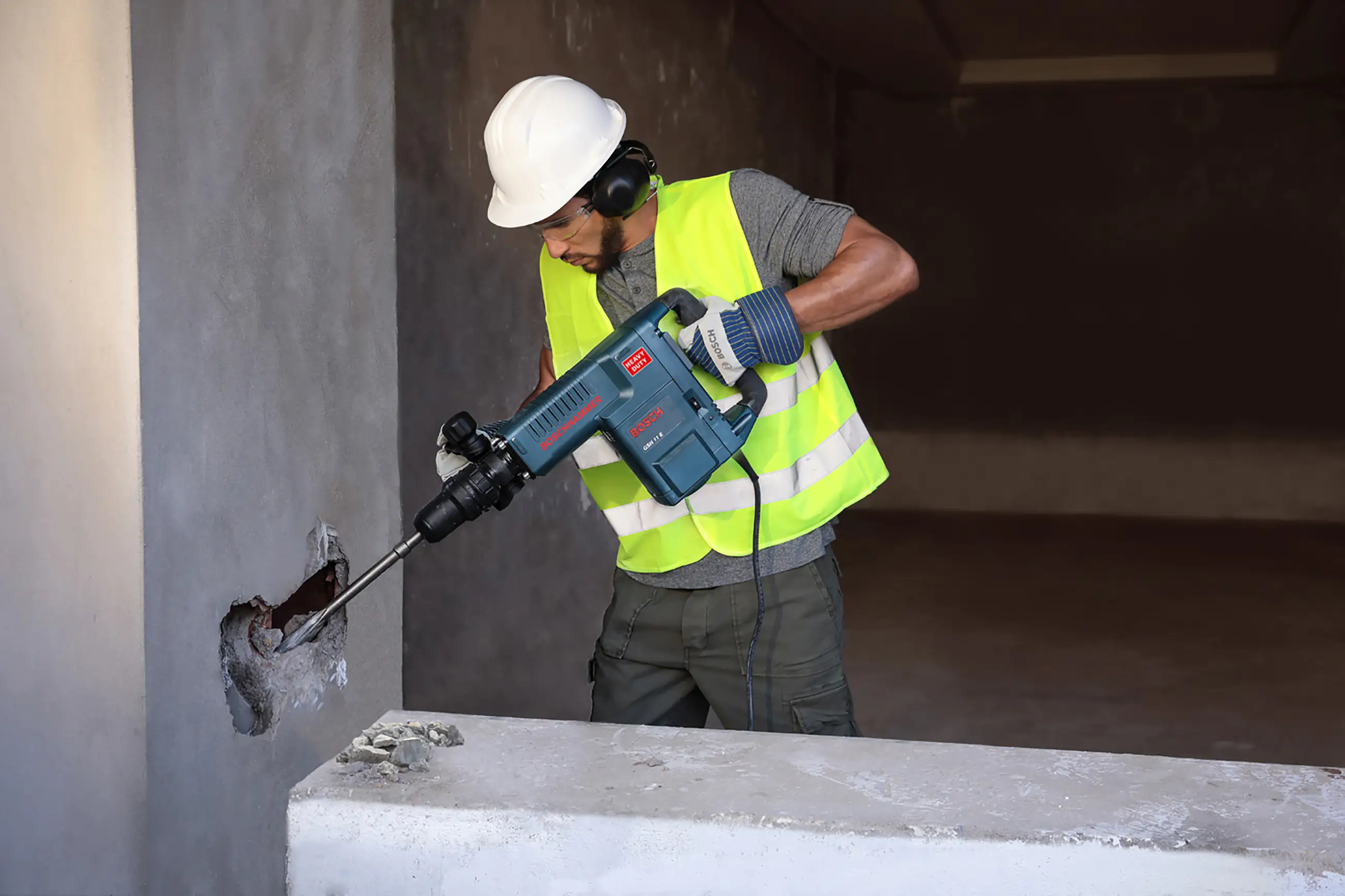 Bosch Professional Schlagbohrhammer GSH 11 E SDS MAX