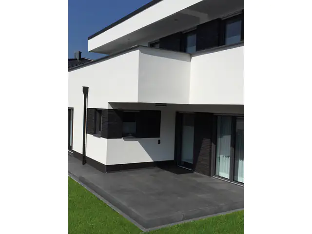 Terrassenplatte Feinsteinzeug Manhatten 60 x 90 x 2 cm schwarz Terrassenplatte Feinsteinzeug Manhatten 60 x 90 x 2 cm schwarz