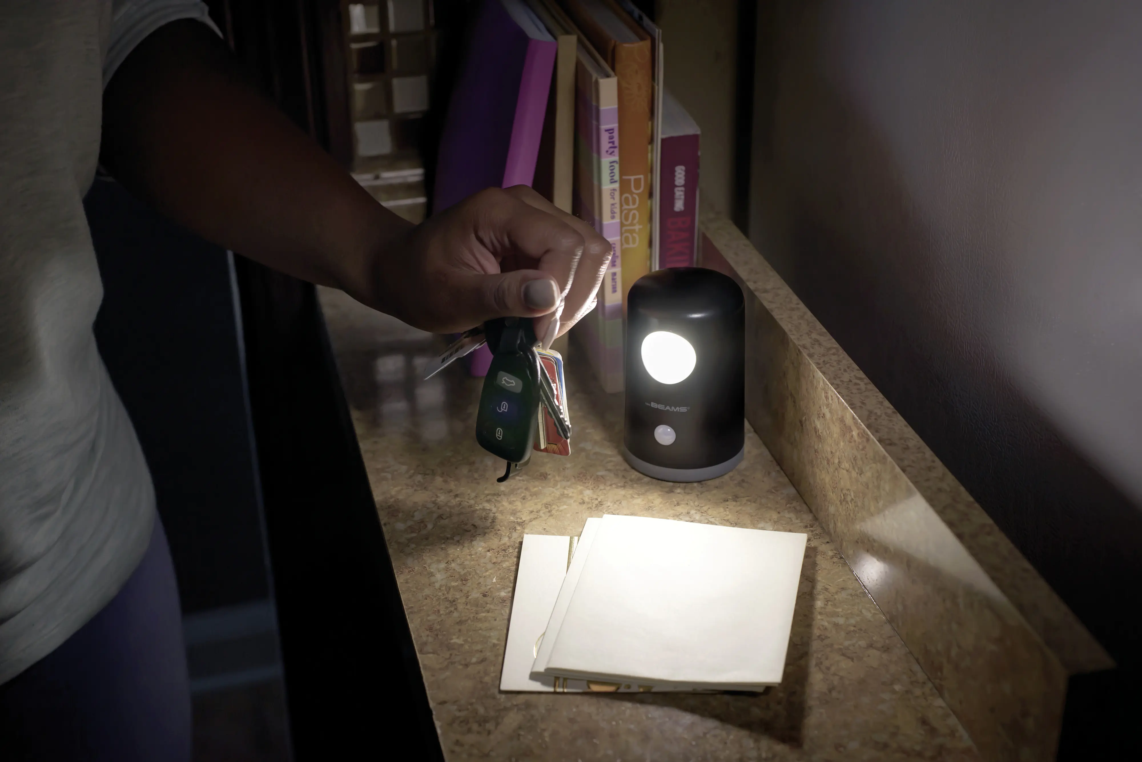 Mr Beams LED Batterielicht Stand Anywhere 30lm, 3200K, schwarz Mr Beams LED Batterielicht Stand Anywhere 30lm, 3200K, schwarz