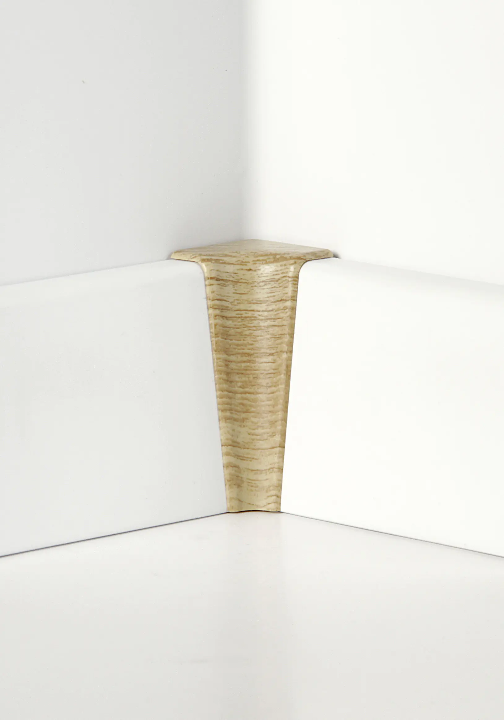 Classen Innenecke für FUXX-Leiste foliert 20 x 40 mm eiche hell Holzpore