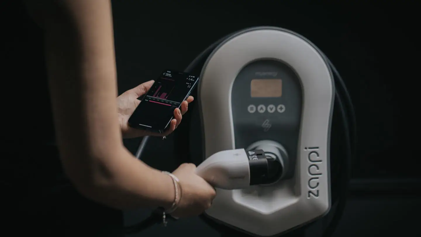 Zappi Wallbox 2H22UW-T V2.1 mit Buchse weiß 3,7/4,3/11/22 kW