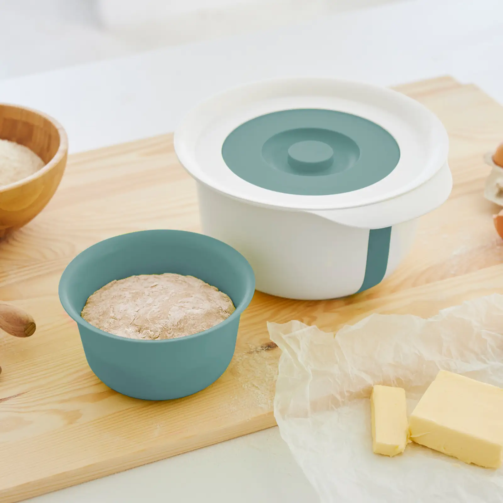 Rotho Rührschüssel Fresh 4 l mit Zusatzbehälter 1,2 l mistletoe grün