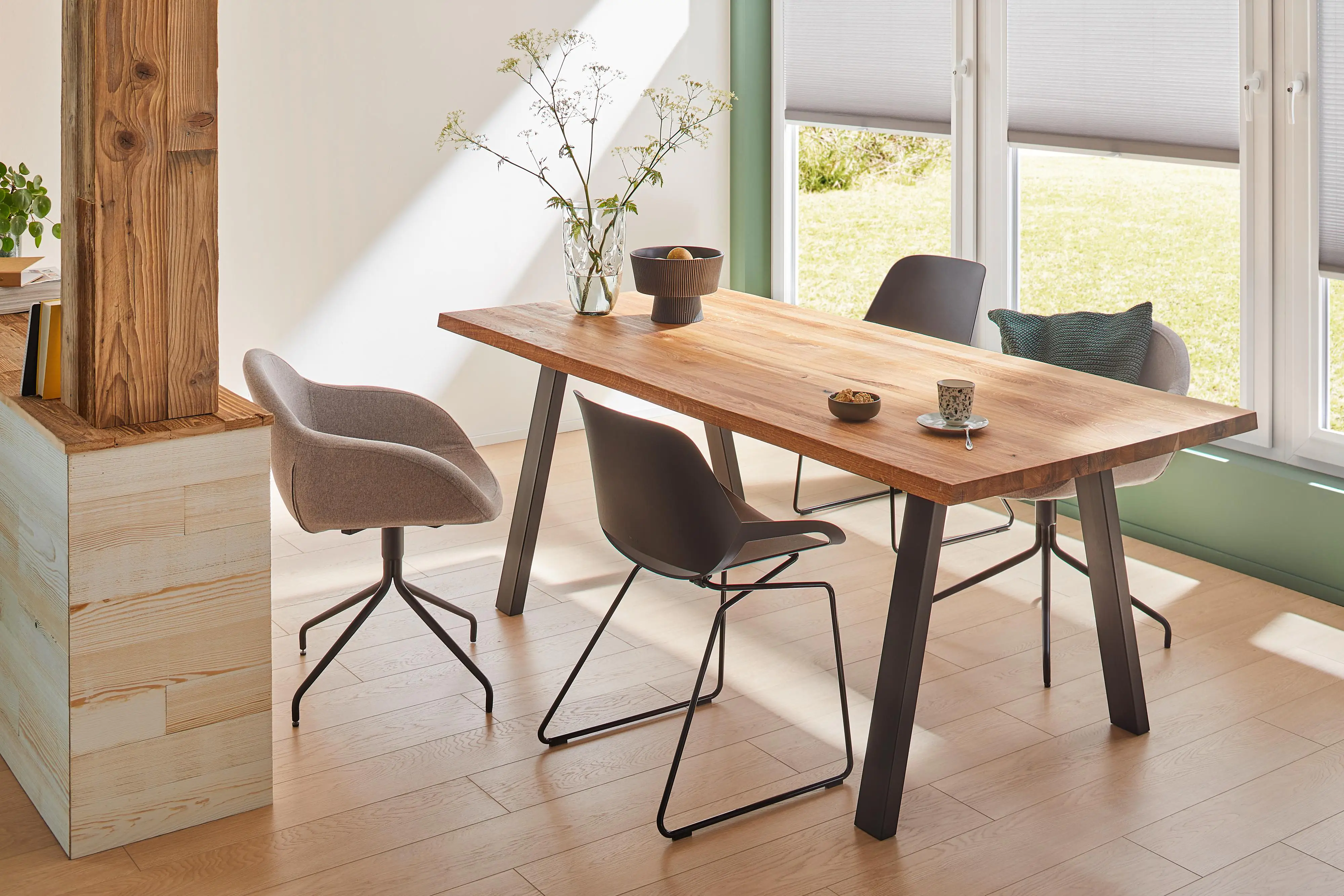 Tischplatte Esche massiv mit natürlicher Kante 2000 x 900 x 40 mm Tischplatte Esche massiv mit natürlicher Kante 2000 x 900 x 40 mm