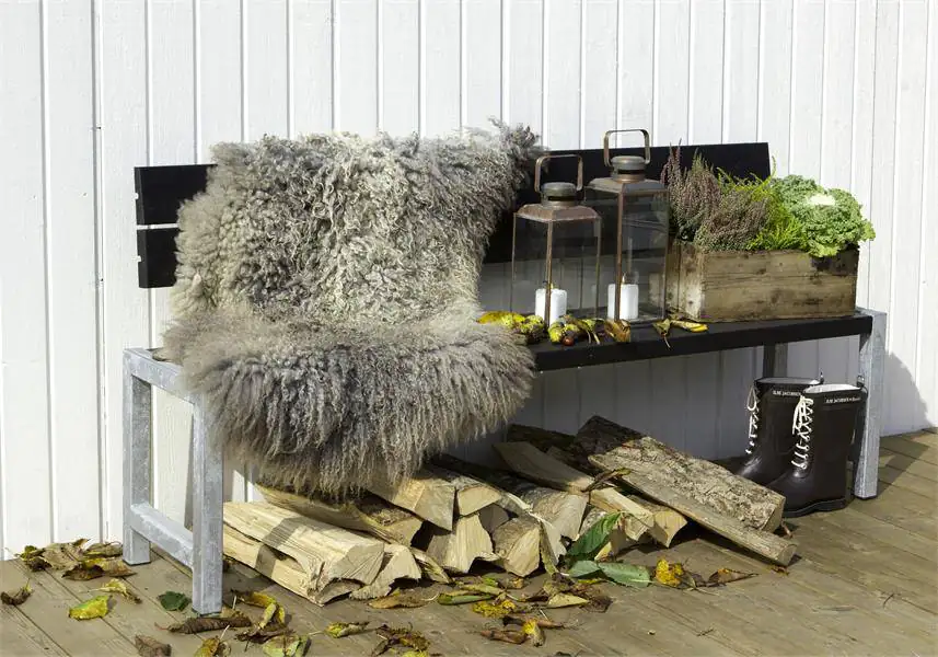 Plus Plankenbank 176 x 38 x 81 cm schwarz mit Rückenlehne