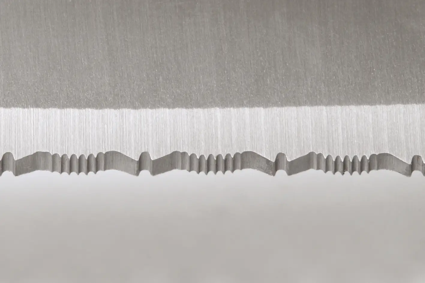 Wolfcraft Dämmstoffmesser 25 cm, Wellenschliff