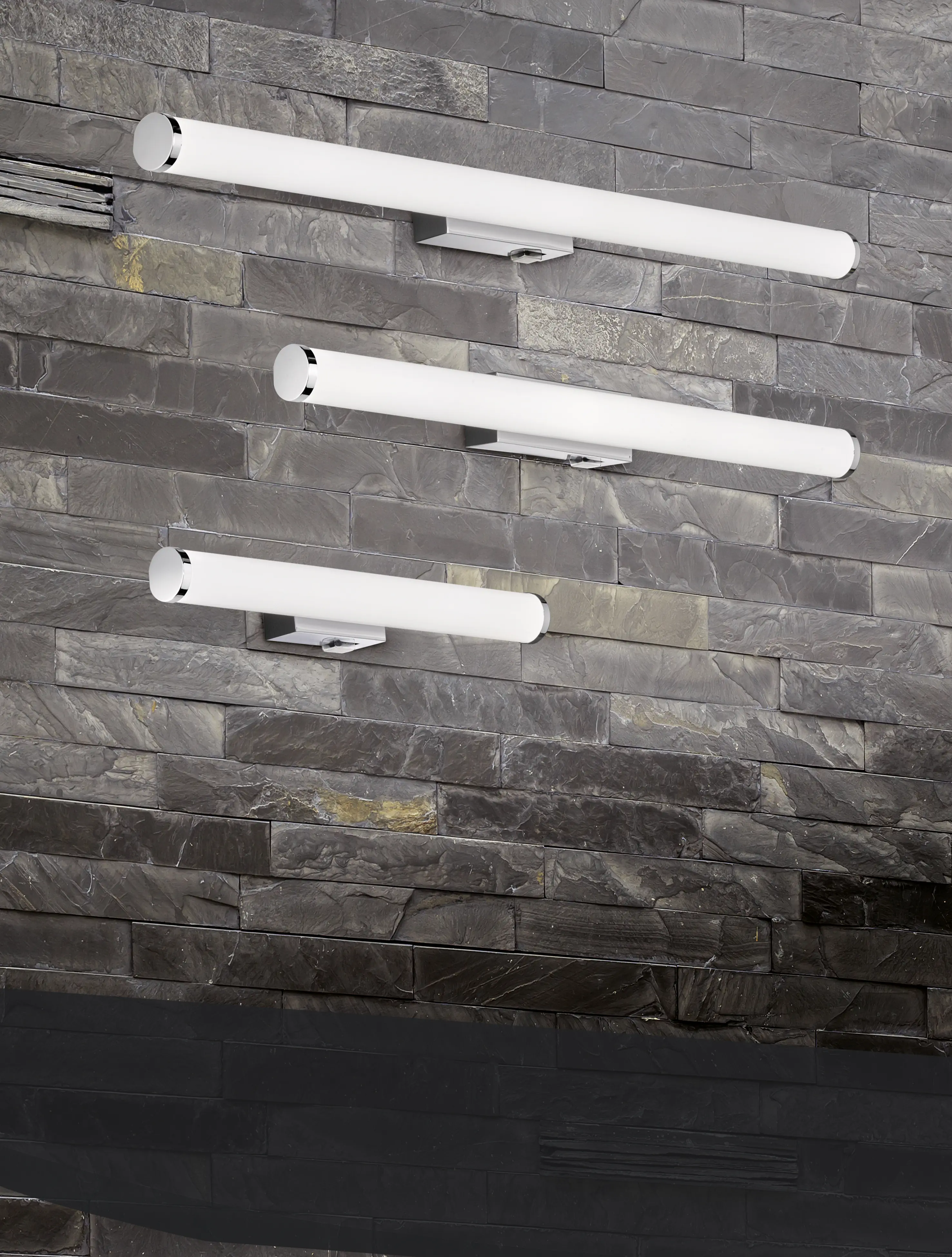 Trio LED-Wandleuchte Mattimo 60x5,5 cm chrom warmweiß