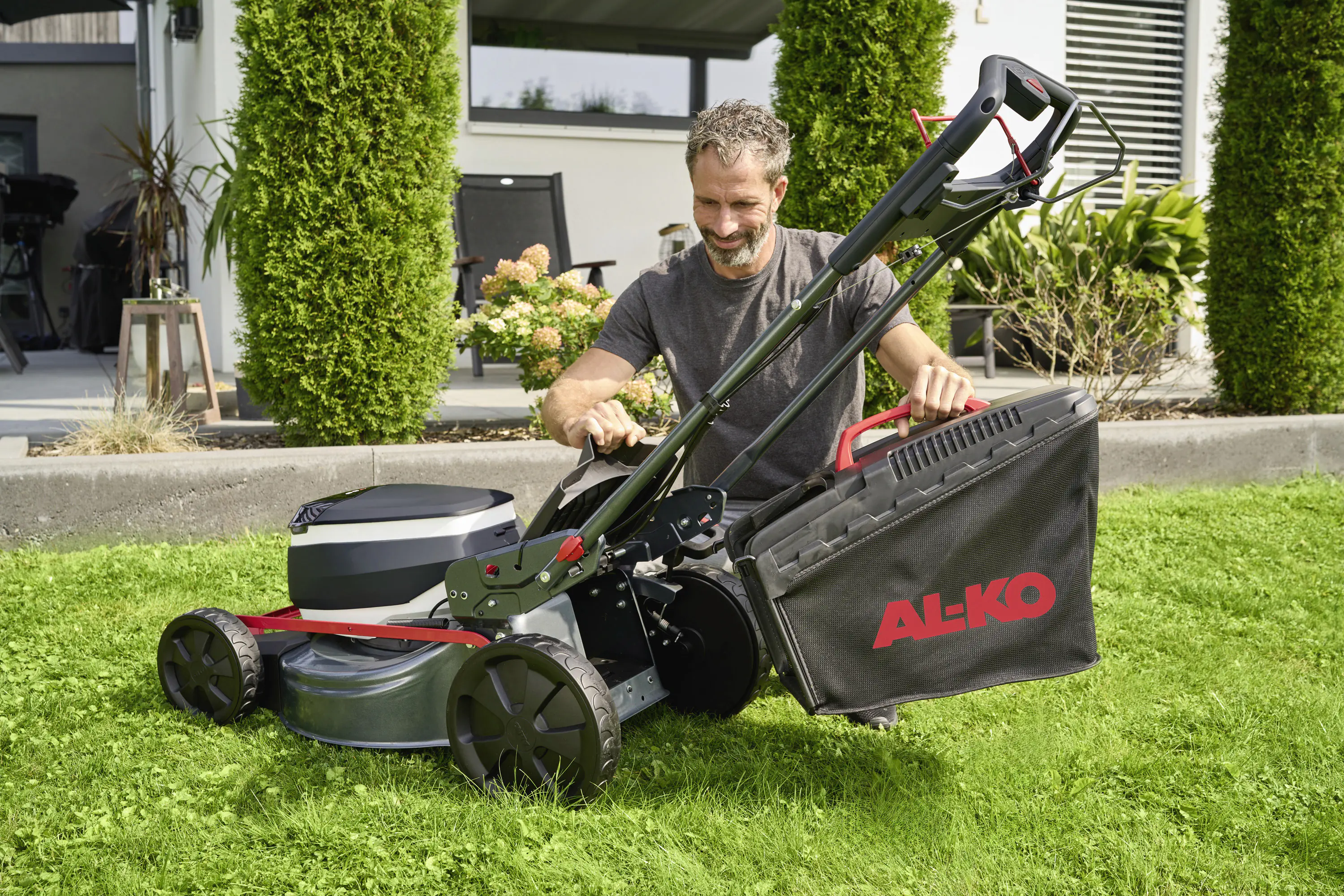  AL-KO Akku-Rasenmäher 46.6 Li SP Comfort 18/36 V 46 cm Schnittbreite inkl. 2 Akkus und Doppel-Ladegerät
