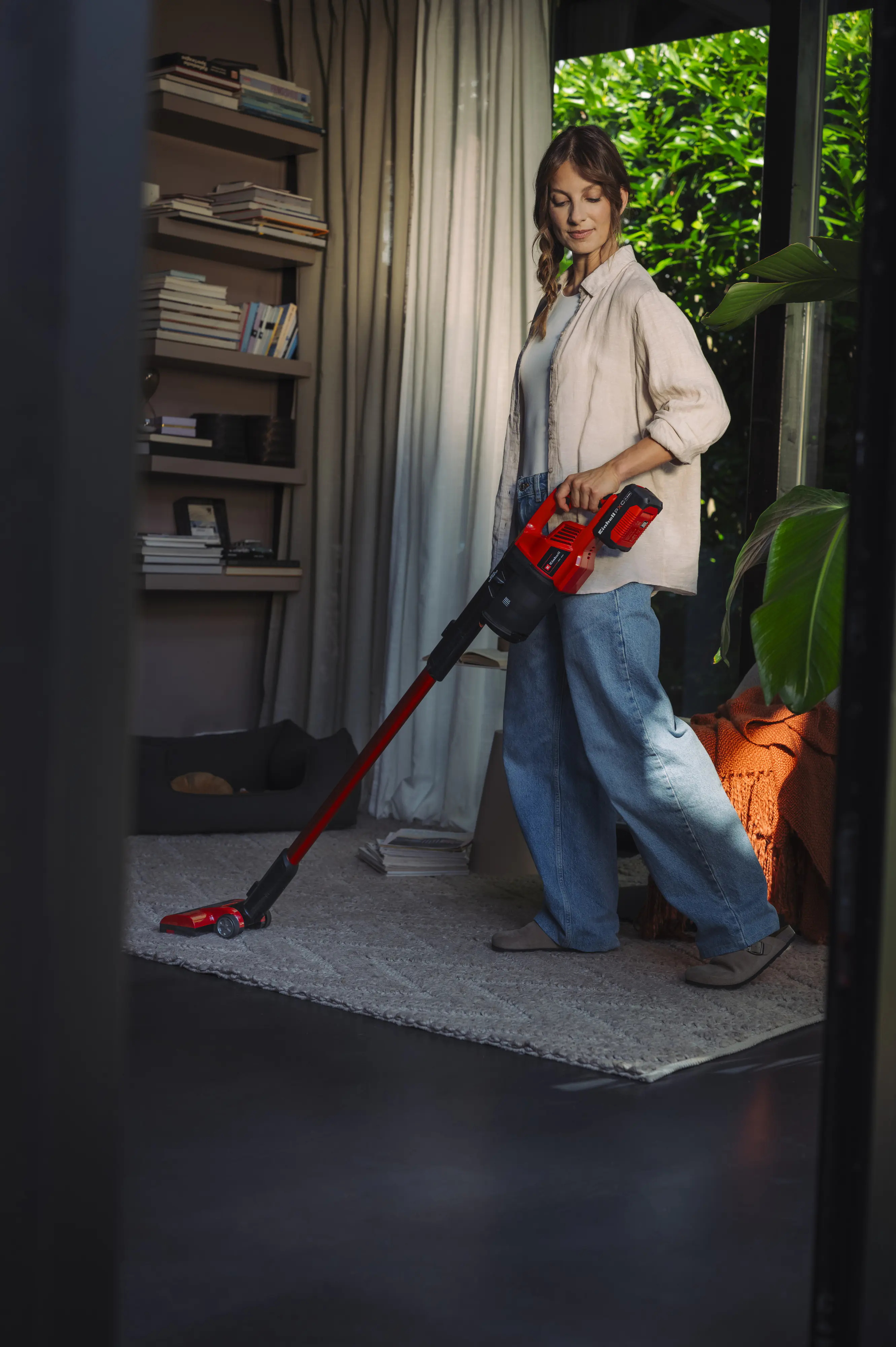 Einhell Akku-Stielstaubsauger TE-SV 18 Li inkl. 4Ah Starterset