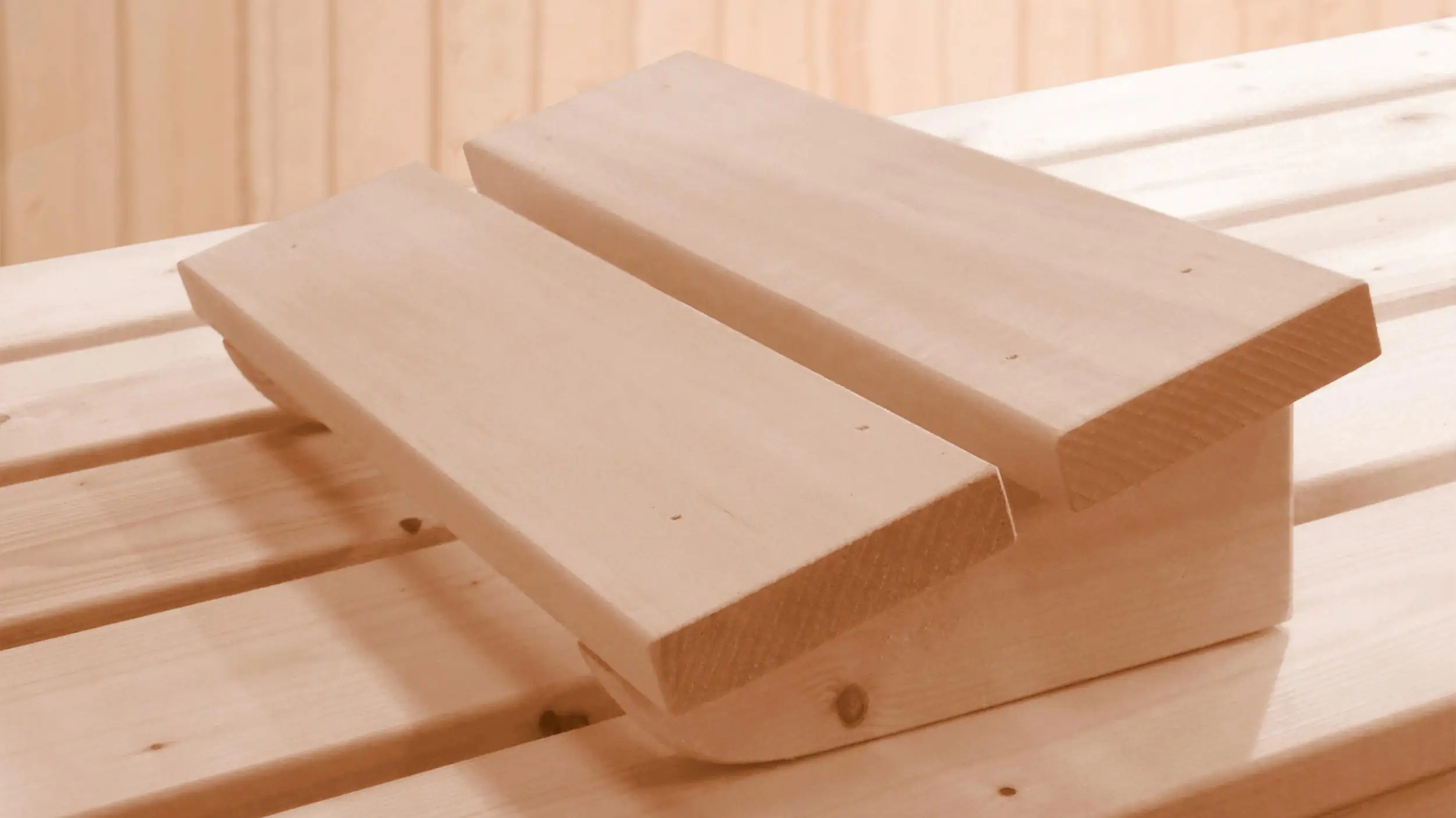 Weka Massivholzsauna Valida 2 mit Sicherheitsglastür und Fenster