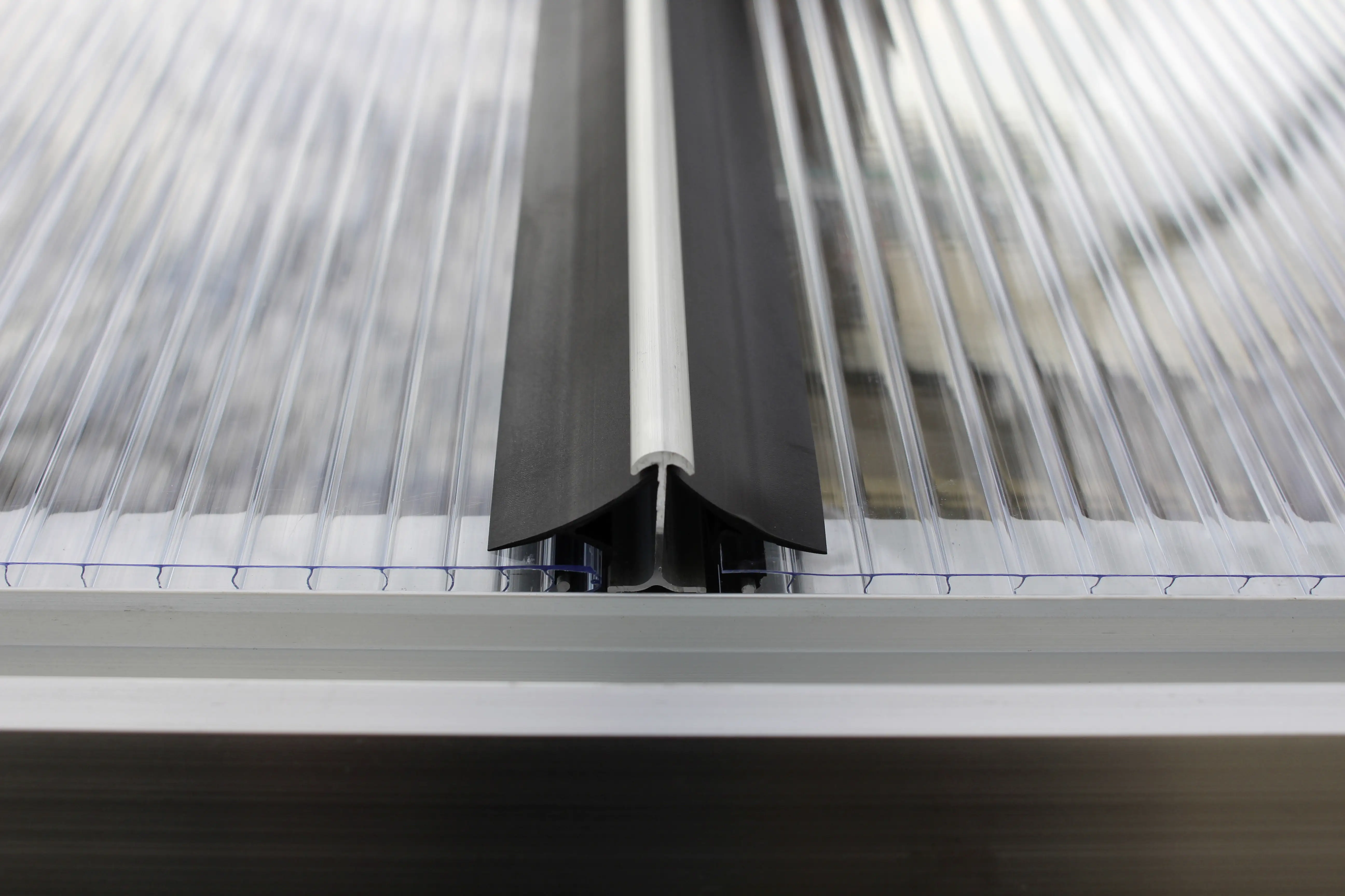 Vitavia Windsicherung zu 2500 3000 3800 4400 4 mm Hohlkammerplatten Vitavia Windsicherung zu 2500 3000 3800 4400 4 mm Hohlkammerplatten