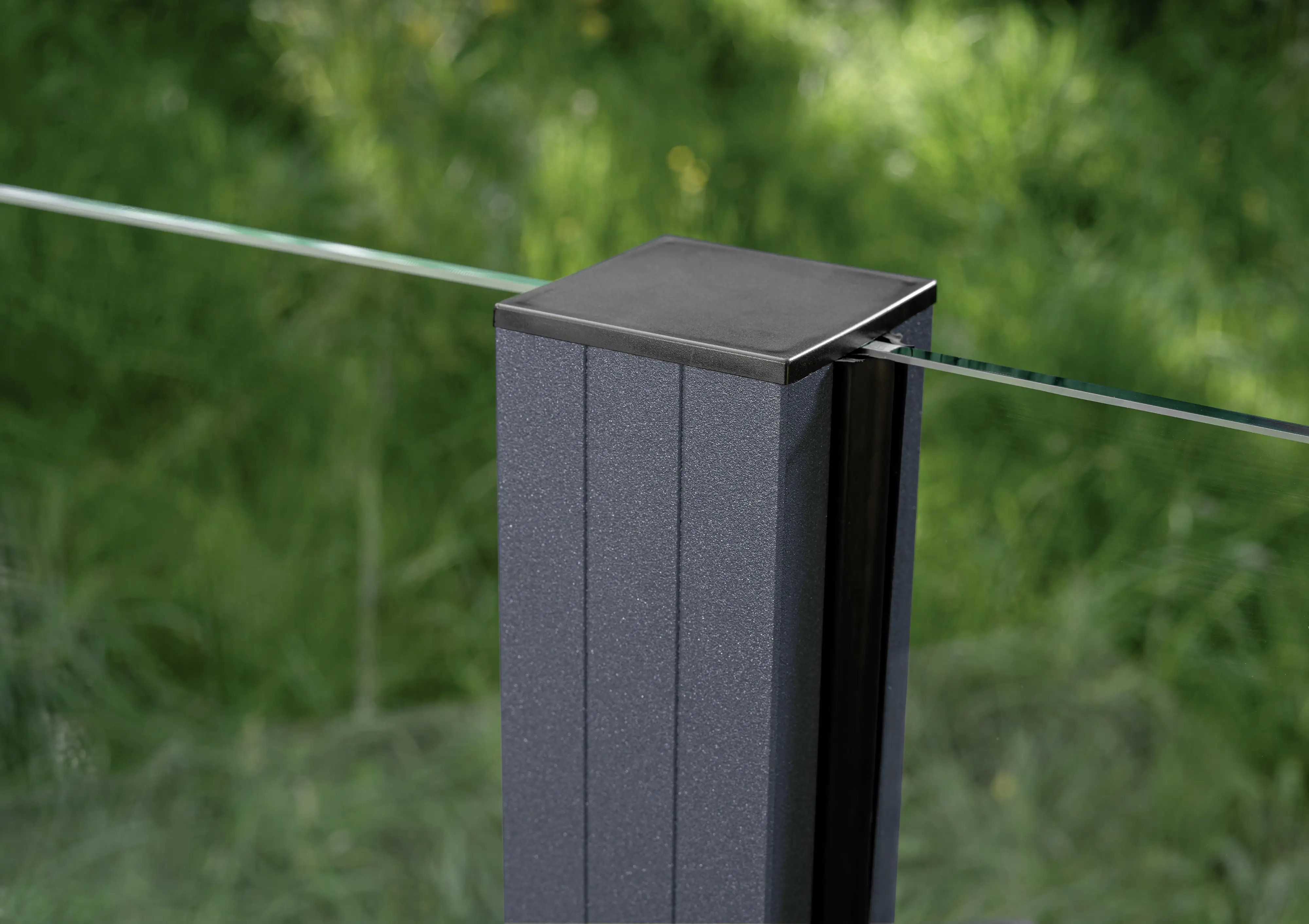 Ambiente Aluminium-Pfosten 127 cm, 68 x 68 mm, Anthrazit Struktur 7016 Ambiente Aluminium-Pfosten 127 cm, 68 x 68 mm, Anthrazit Struktur 7016