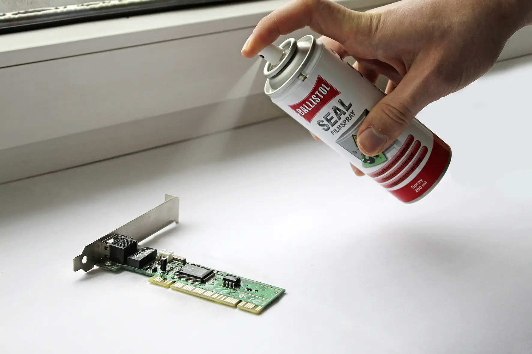 4017777251005_1158239 Ballistol Seal Filmspray 200ml