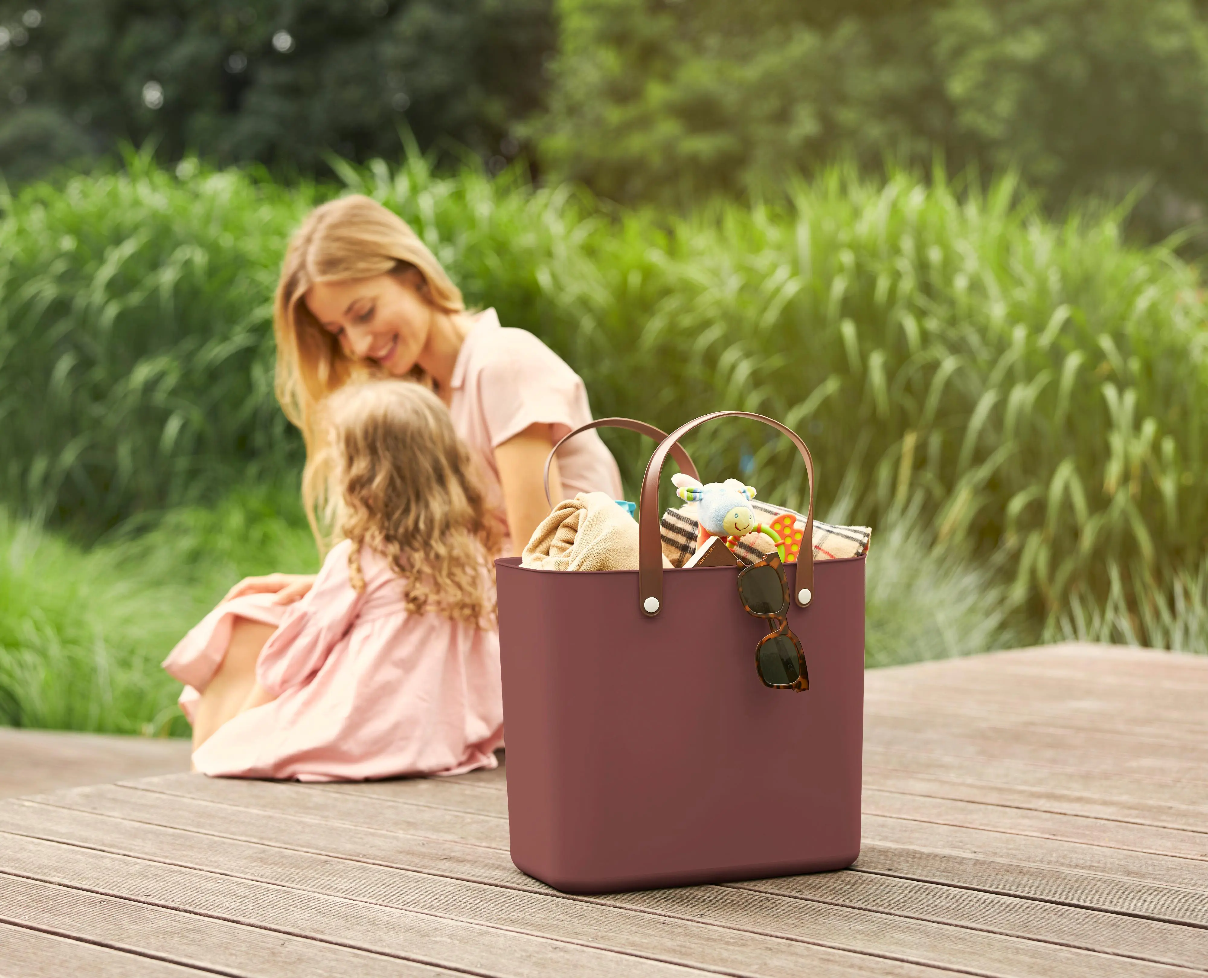 Rotho Einkaufskorb Albula 25 L weinrot