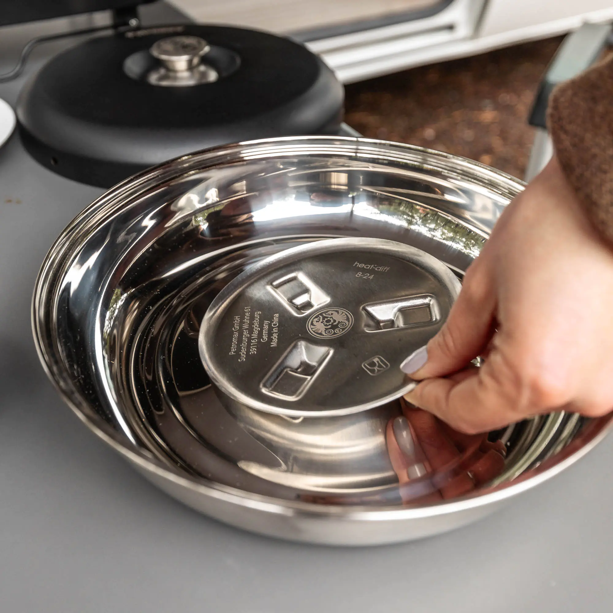 Petromax Hitzeverteiler für Camping Backofen Edelstahl Petromax Hitzeverteiler für Camping Backofen Edelstahl