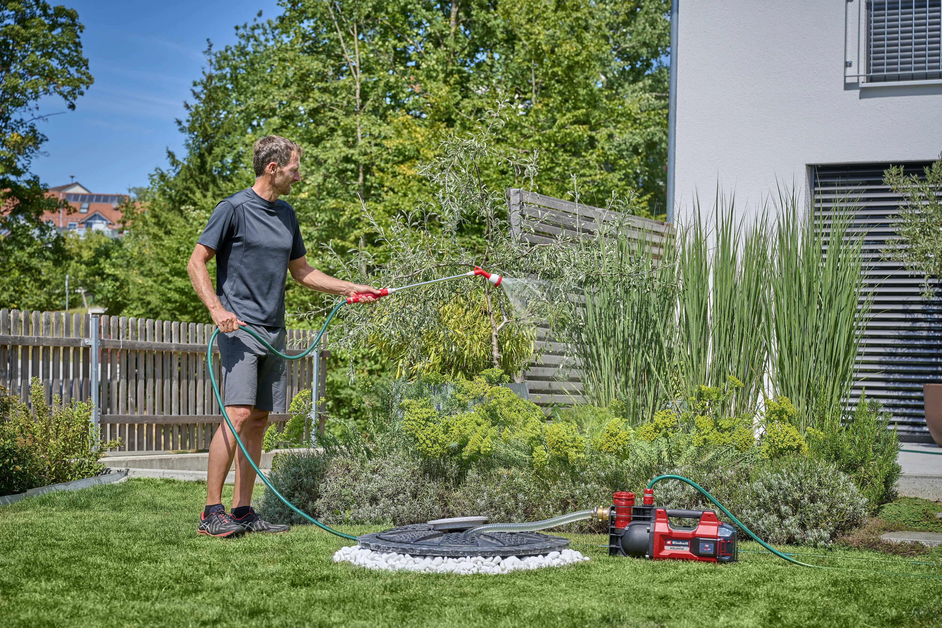Einhell Akku-Gartenpumpe AQUINNA 36/38 F LED 3.800 l/h Einhell Akku-Gartenpumpe AQUINNA 36/38 F LED 3.800 l/h