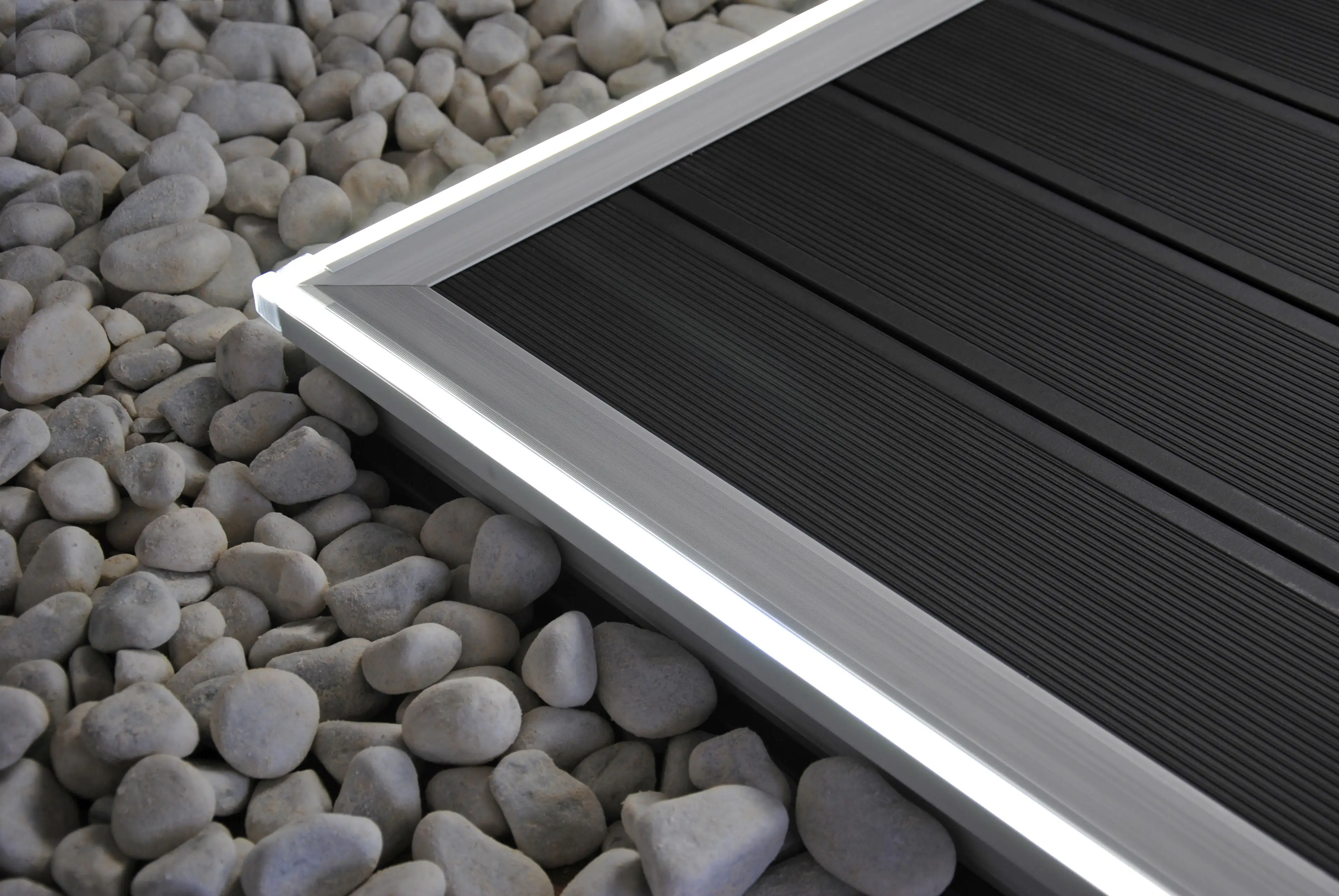 Kovalex LED Licht-Set 10 m inkl. Zubehör, Endkappen, Trafo