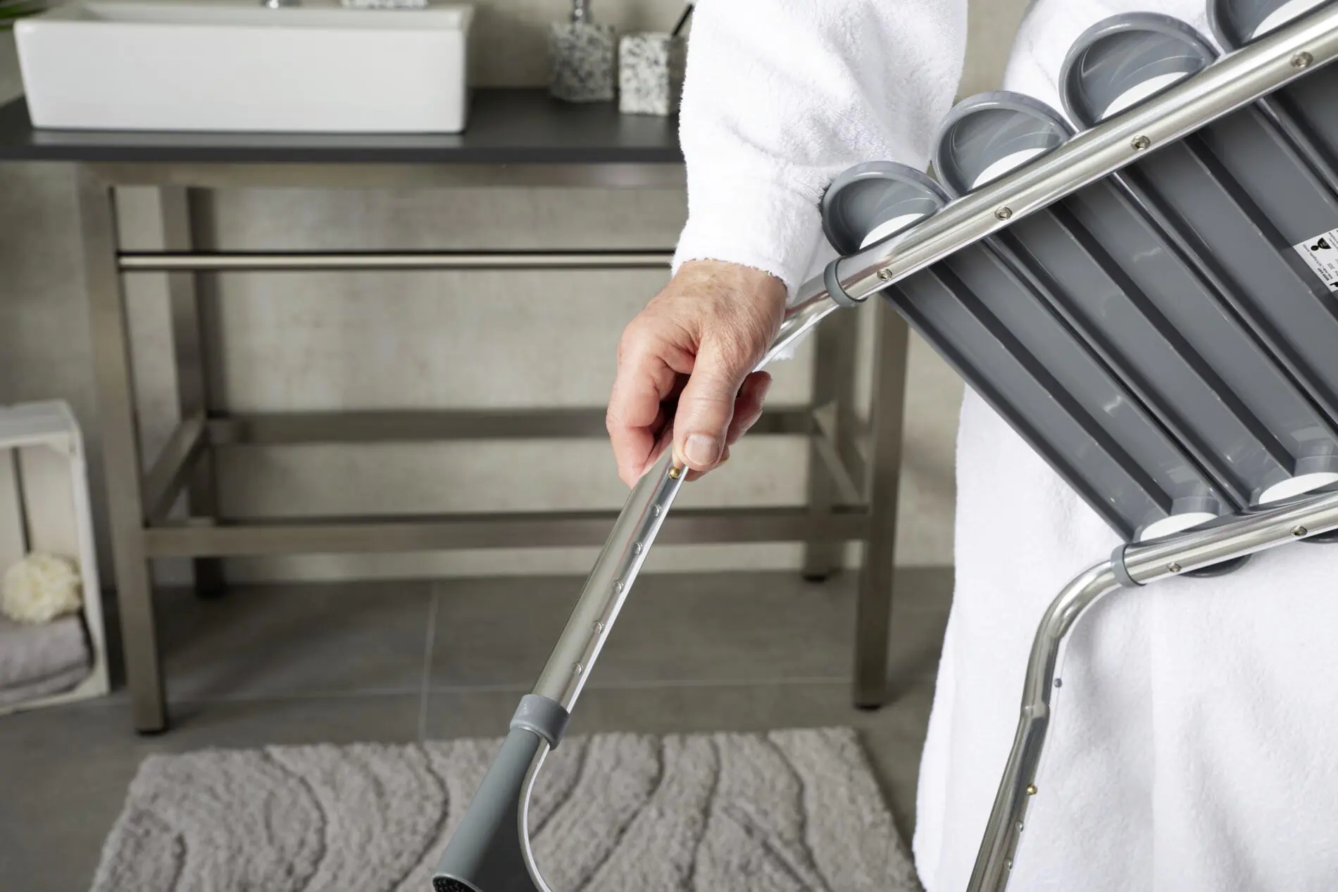 Ridder Bad-Hocker Pro, zementgrau, höhenverstellbar,