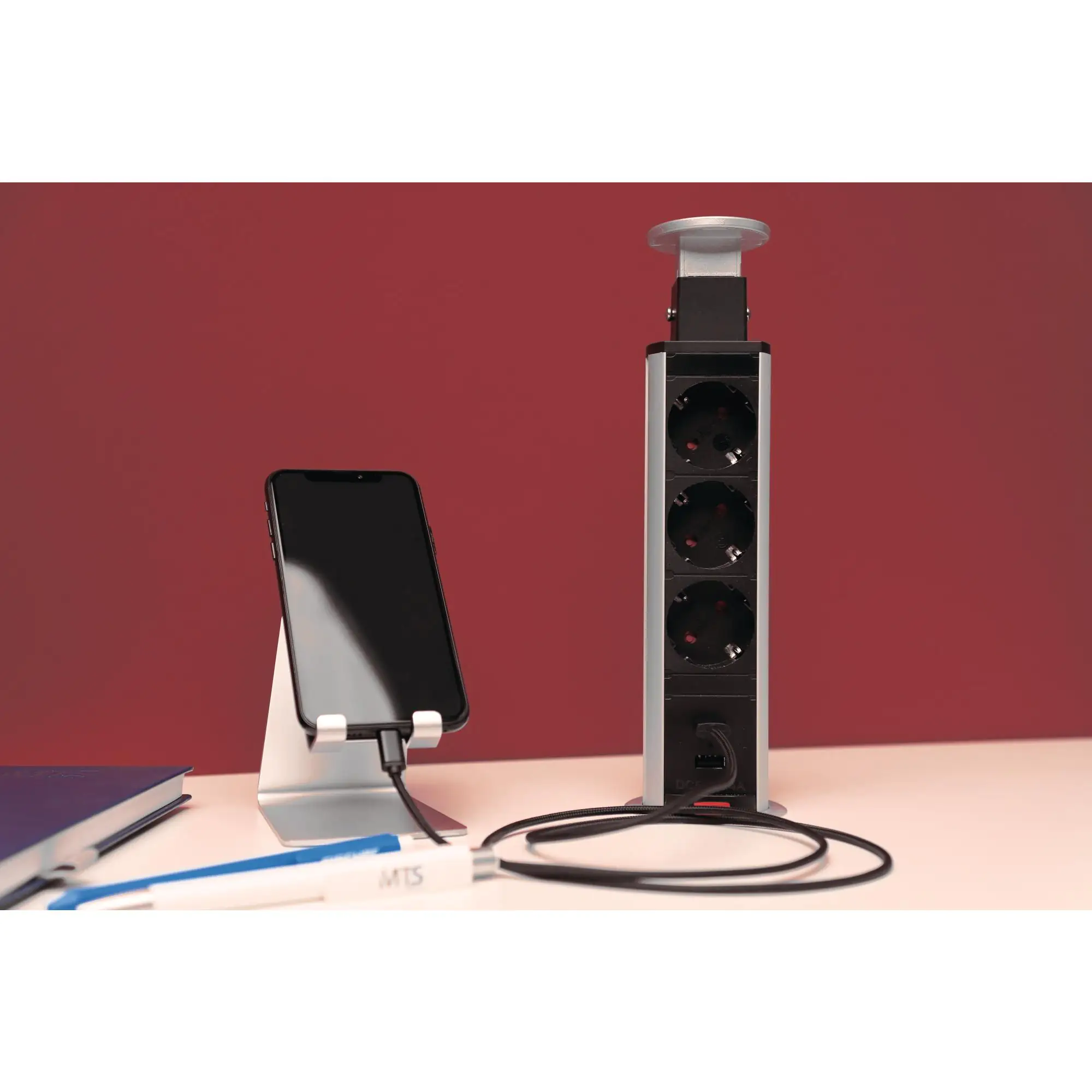 Unitec Einbausteckdosenleiste 3-fach 2m mit 2 x USB Tower, silber Unitec Einbausteckdosenleiste 3-fach 2m mit 2 x USB Tower, silber